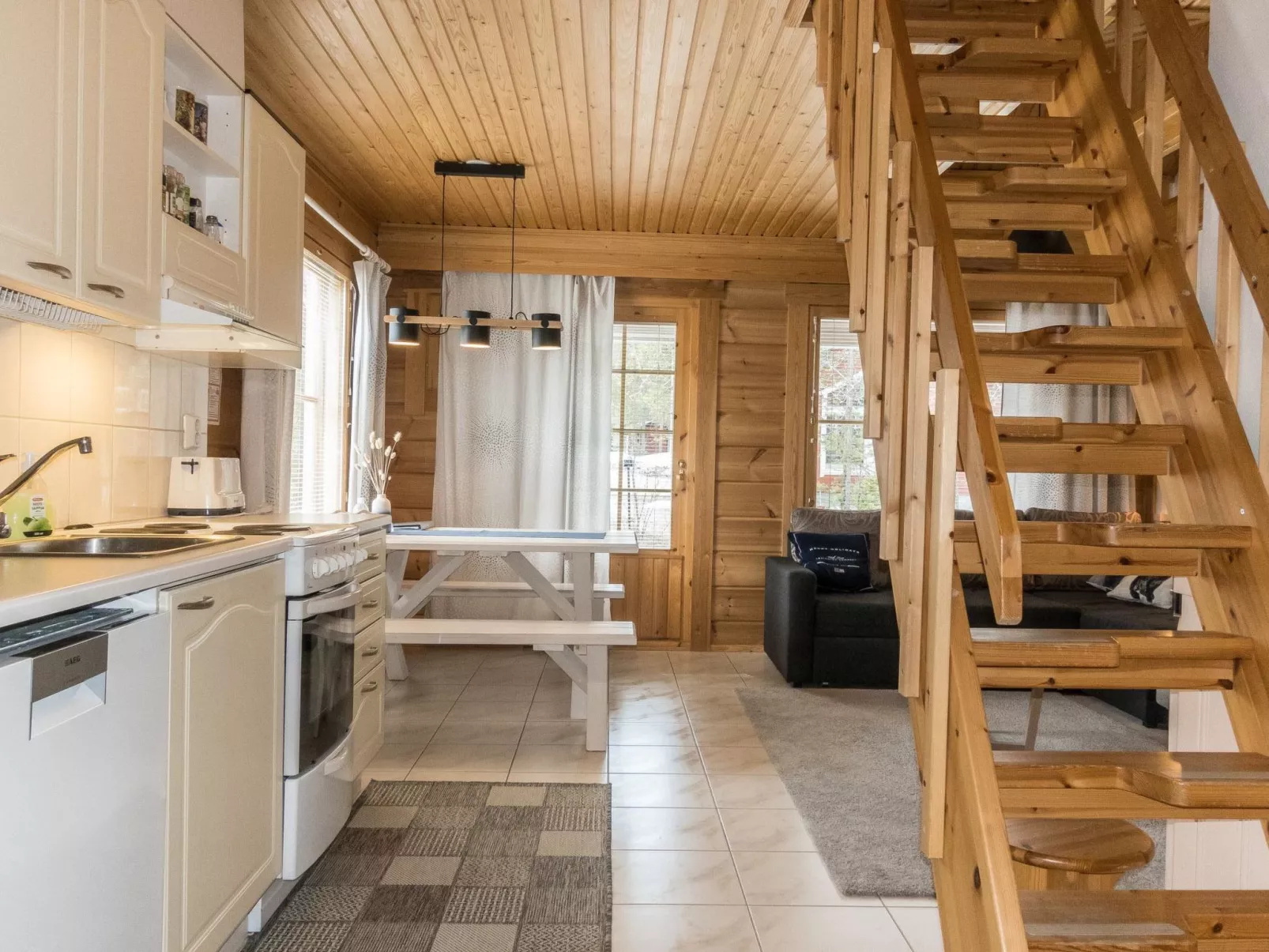 Poropailakka 1-Dedans