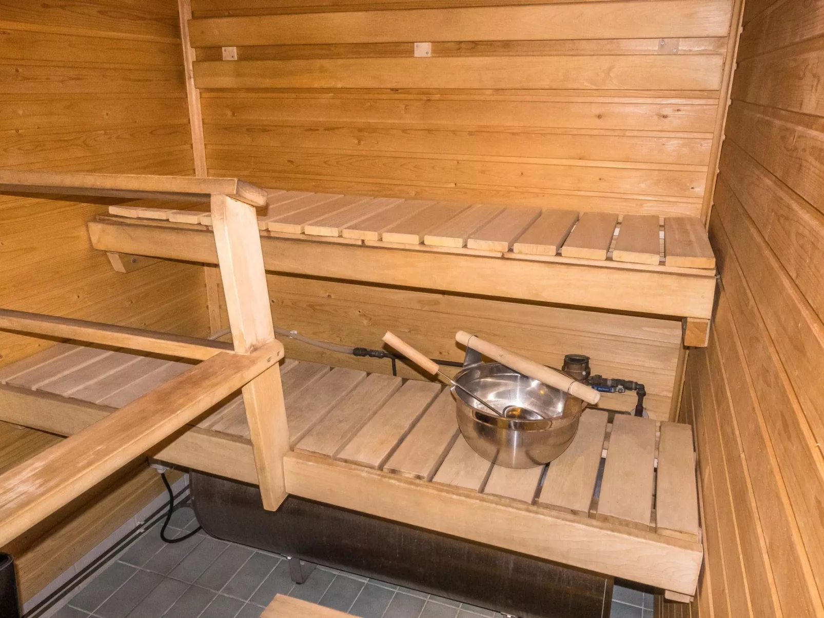 Saariseläntie 8 d7-Drinnen