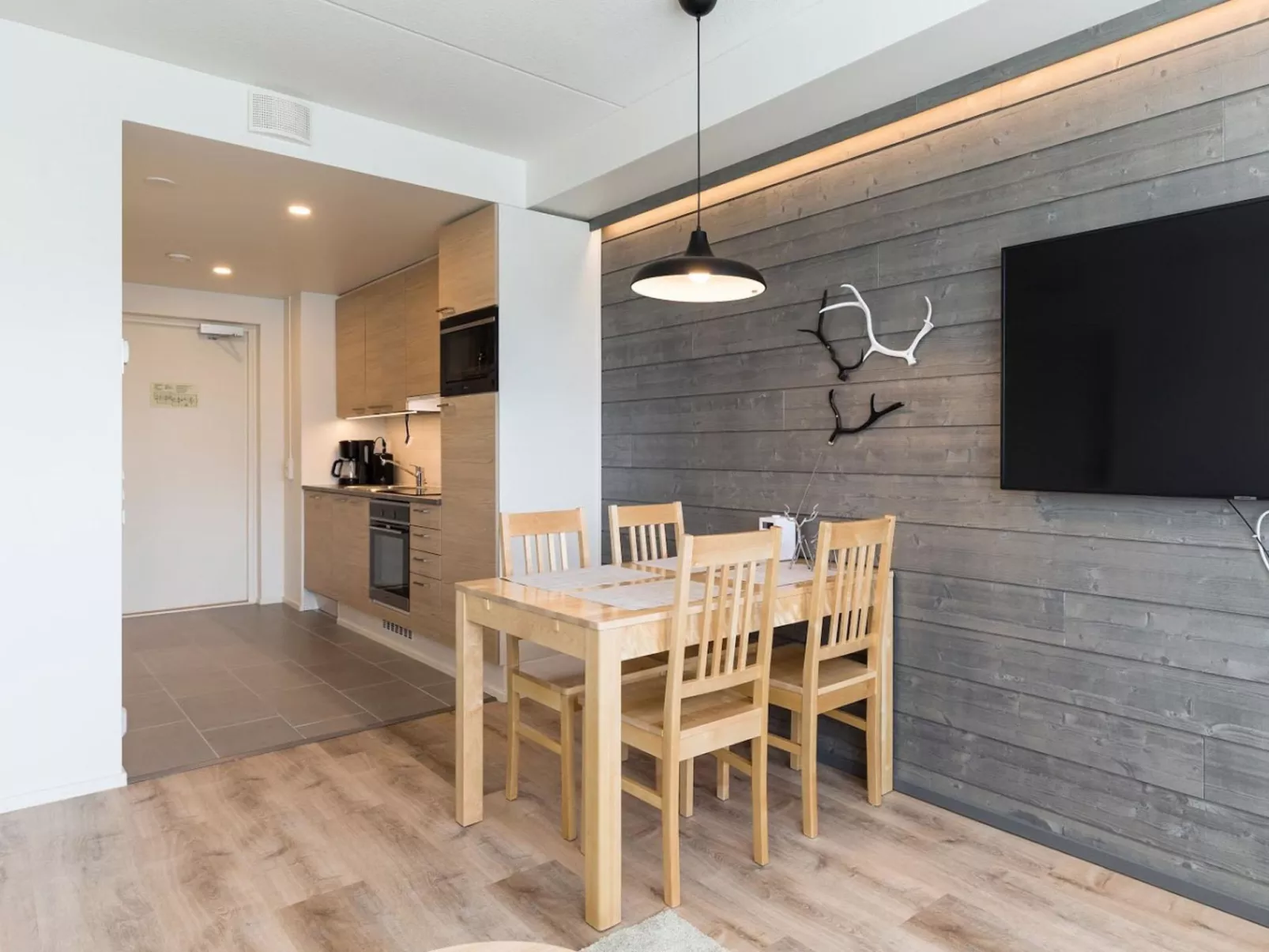 Skisuite 310-Drinnen