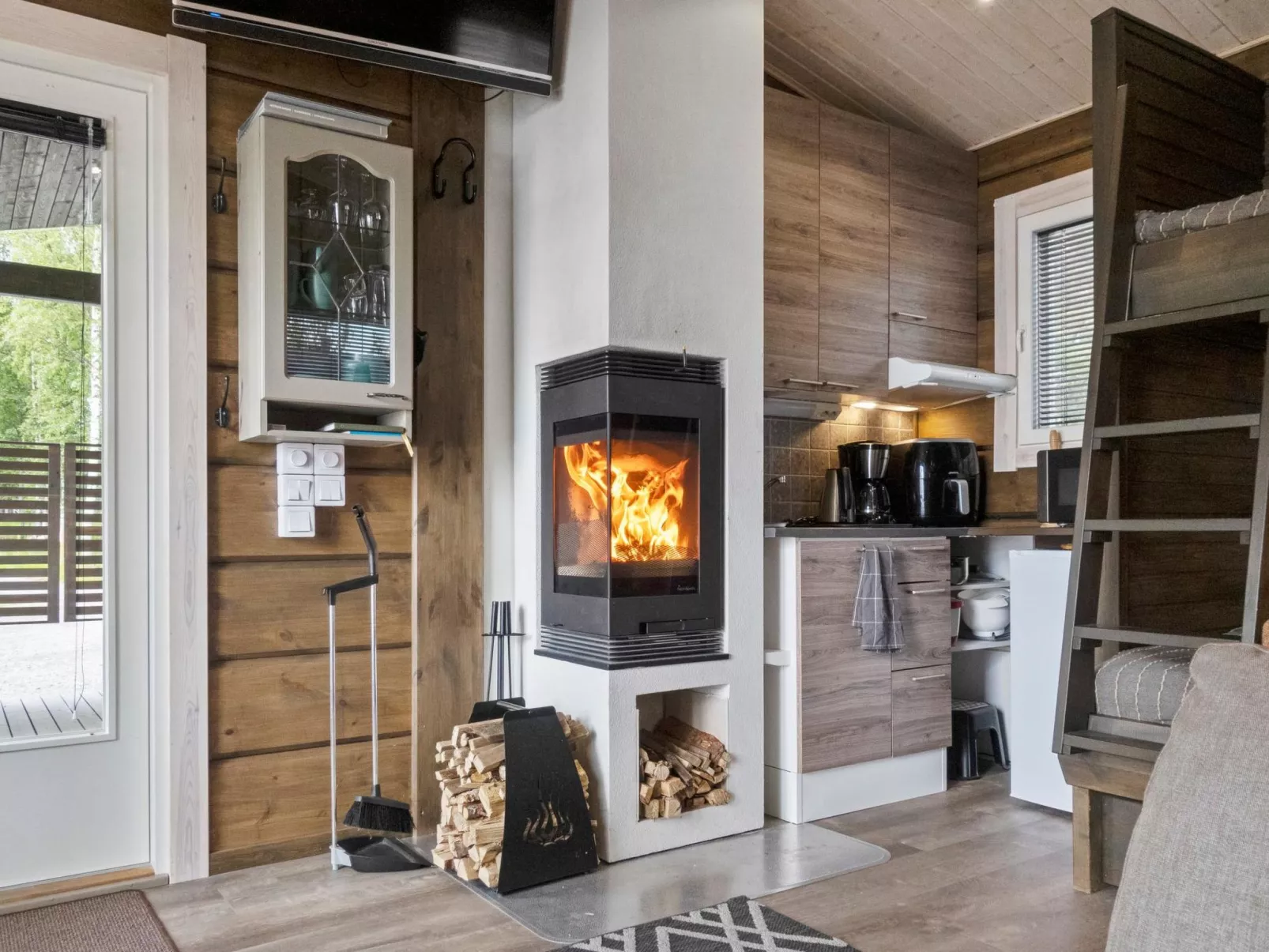 Lystikämän elämys-Inside