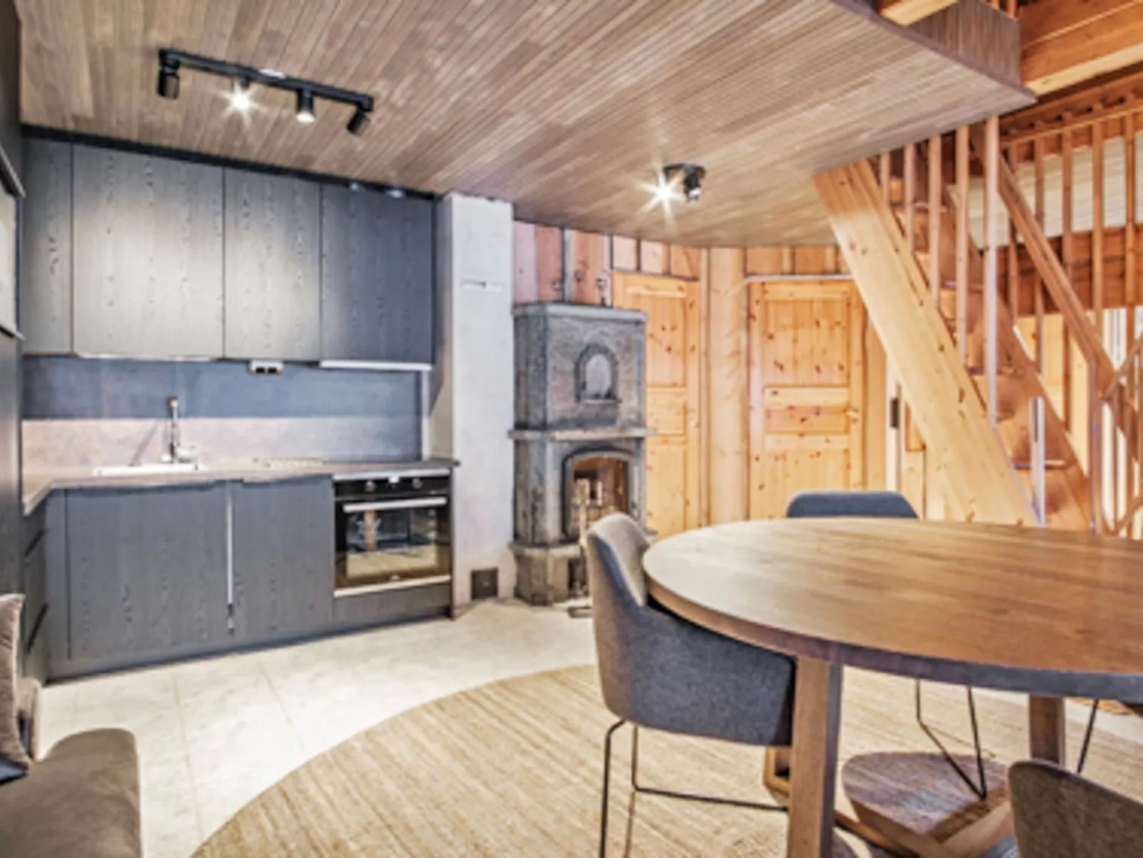 Joikupirtti b-Dedans