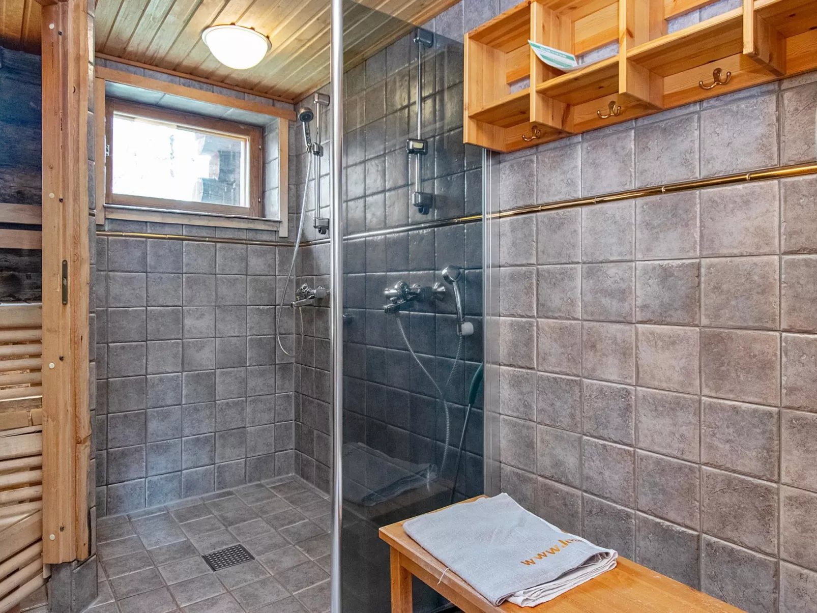 Saariselän waskooli a-Drinnen