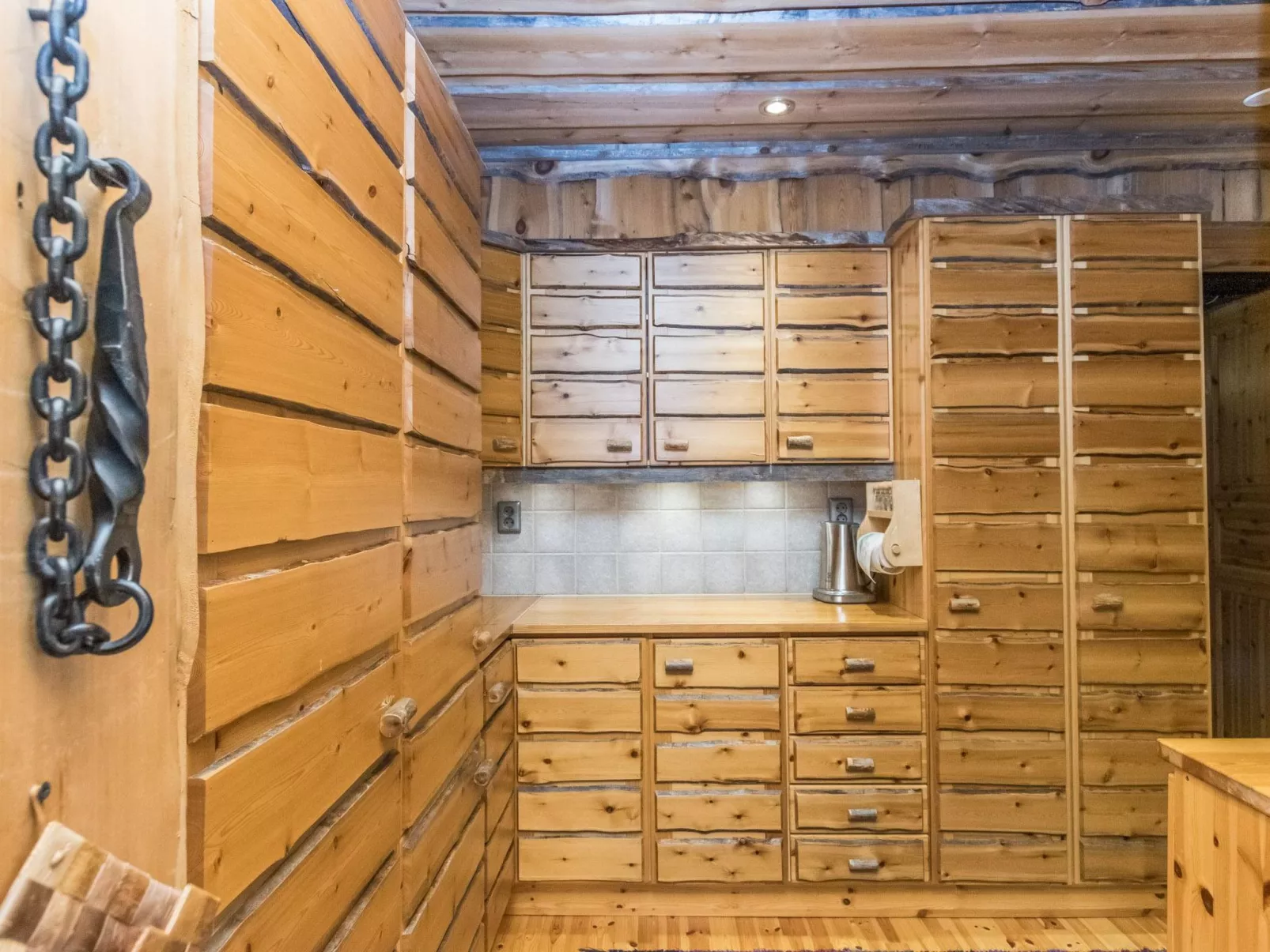 Waskooli saaga-Drinnen