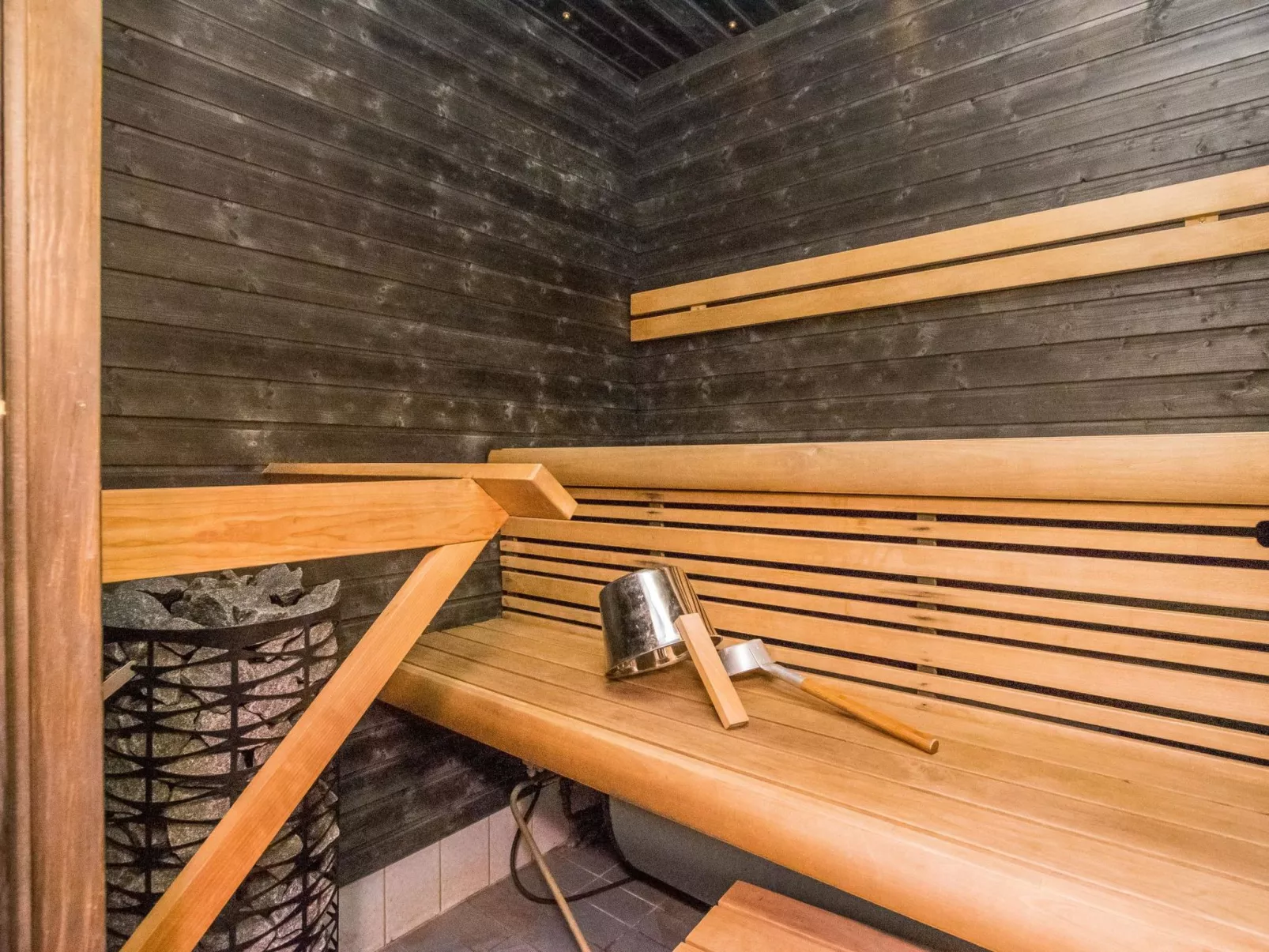 Hirvasaho b 2-Dedans