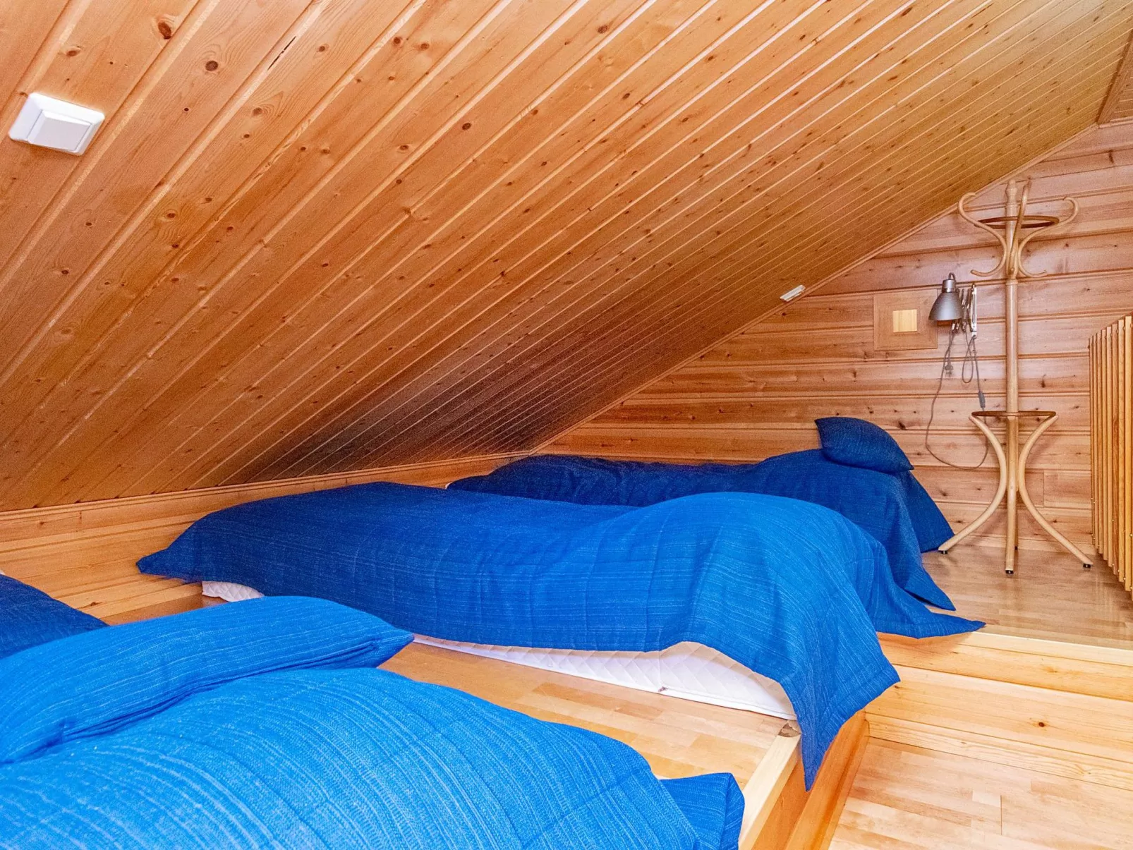 Kuksatie 7 a-Drinnen