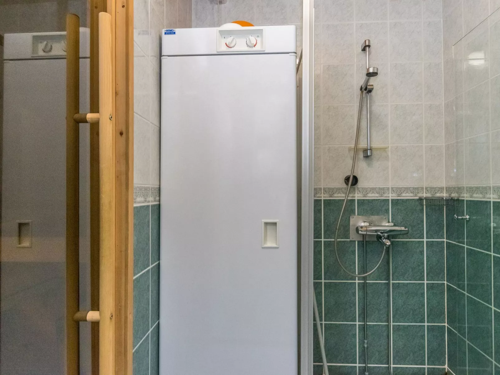 Saariseläntie 8 a 8-Dedans