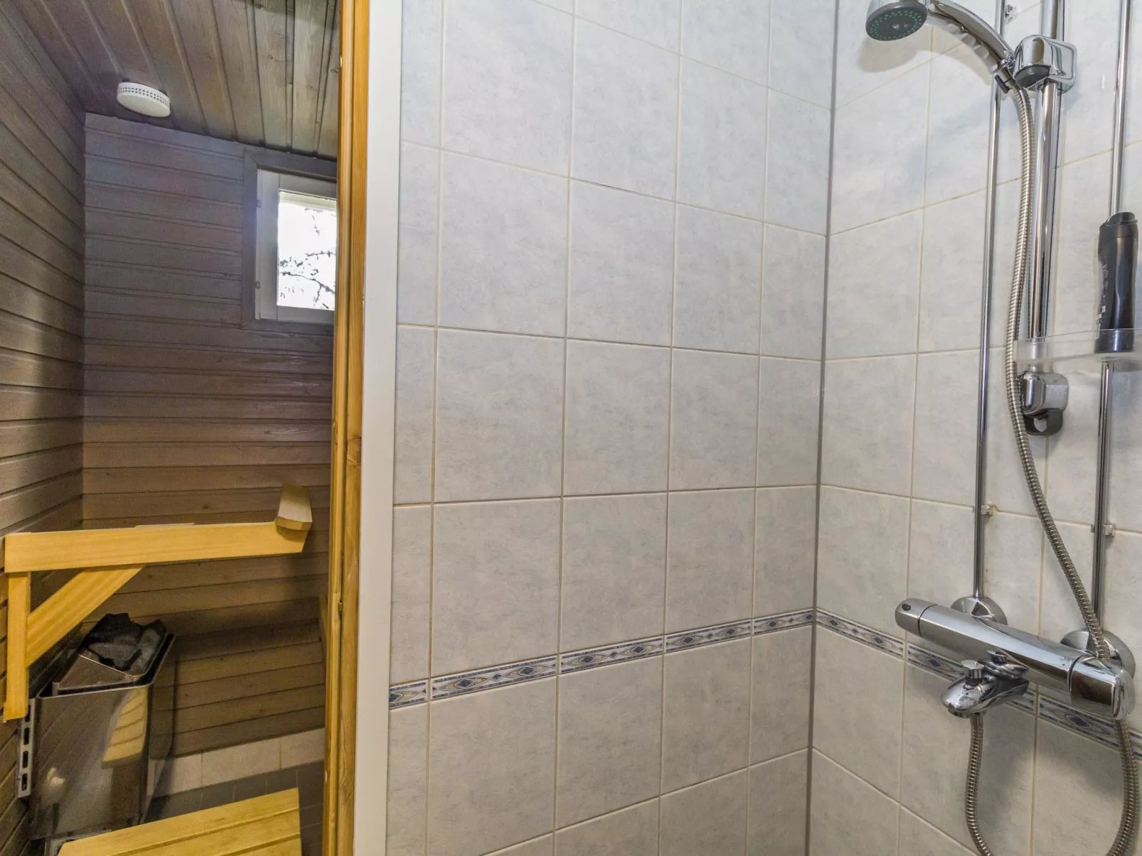 Outapailakka k 15-Dedans