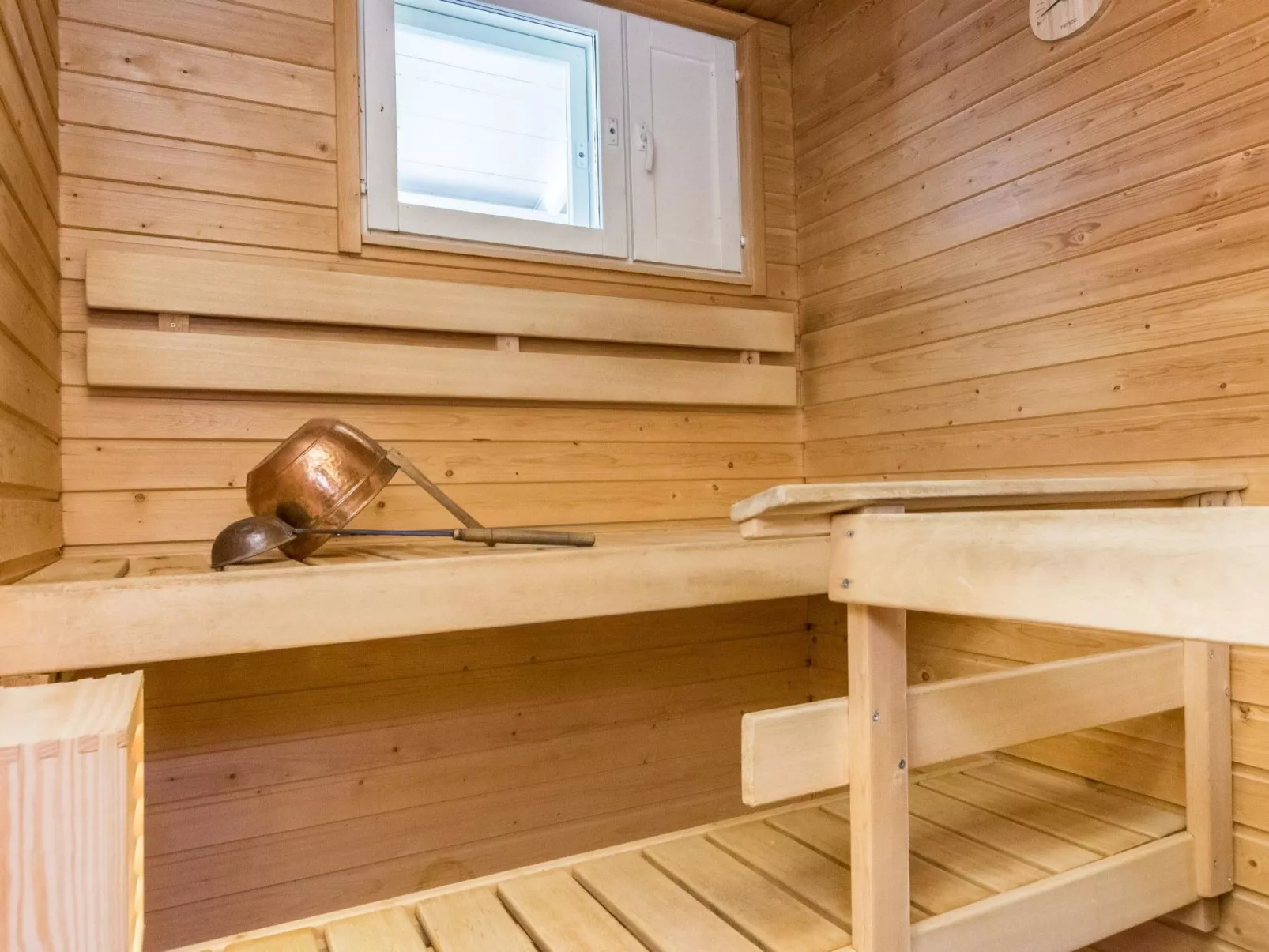 Moitakuru b 26-Dedans