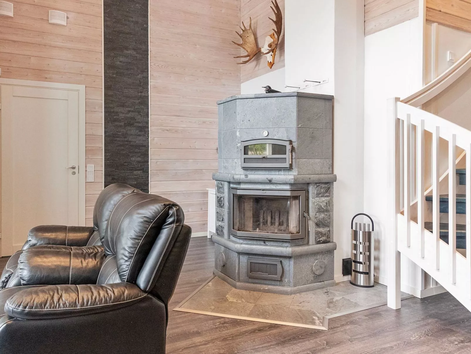 Mökki tenolla-Drinnen