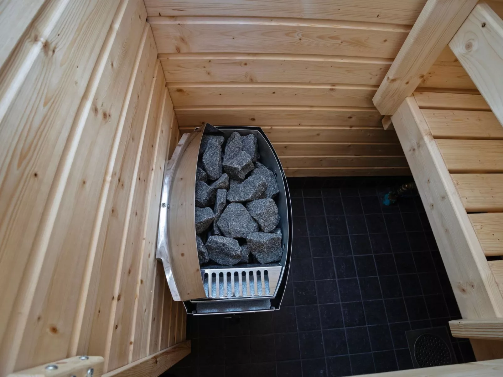 Leviraitti 4 a 4-Drinnen