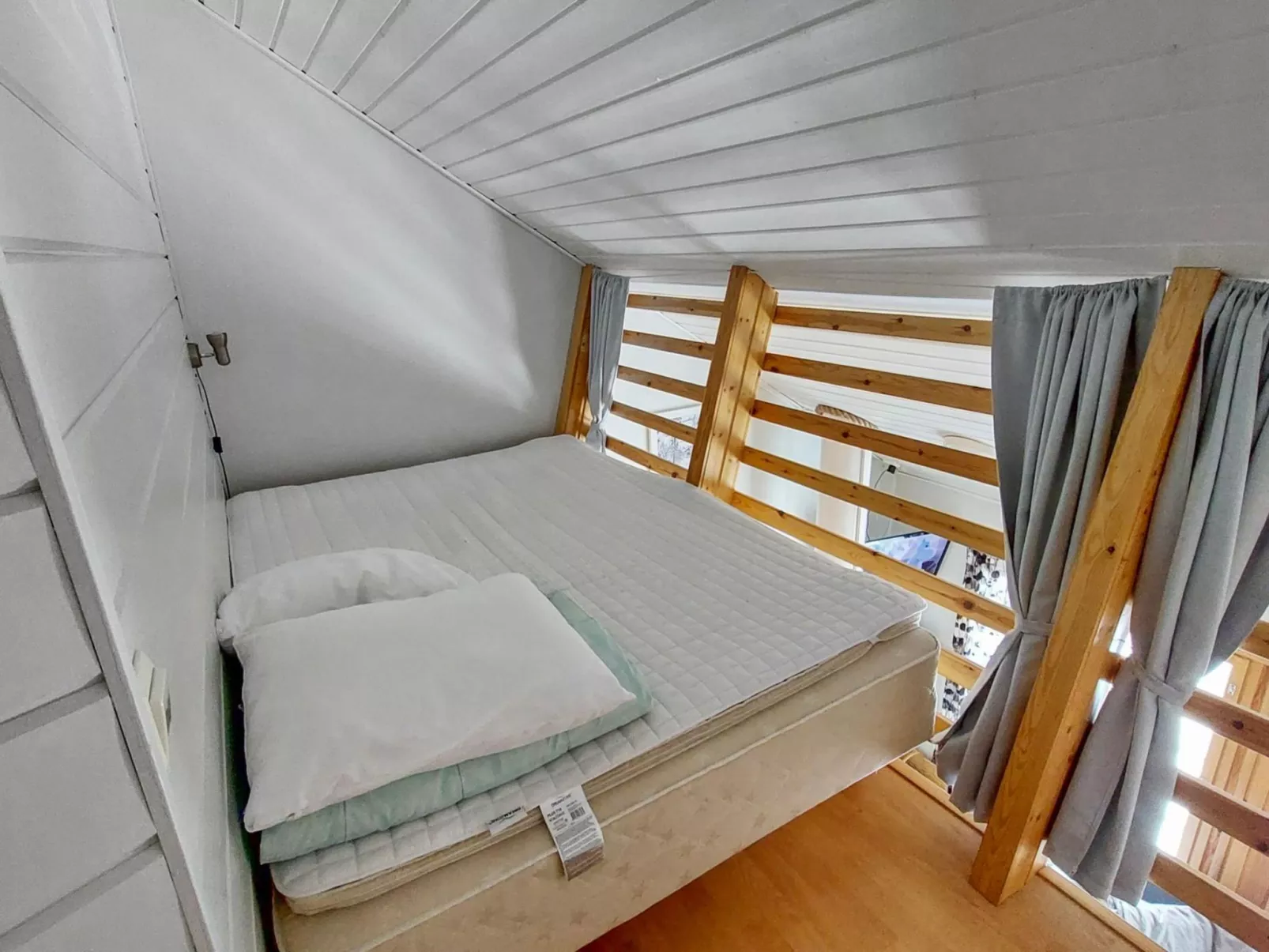 Aihki c/o villa armas 50-Inside