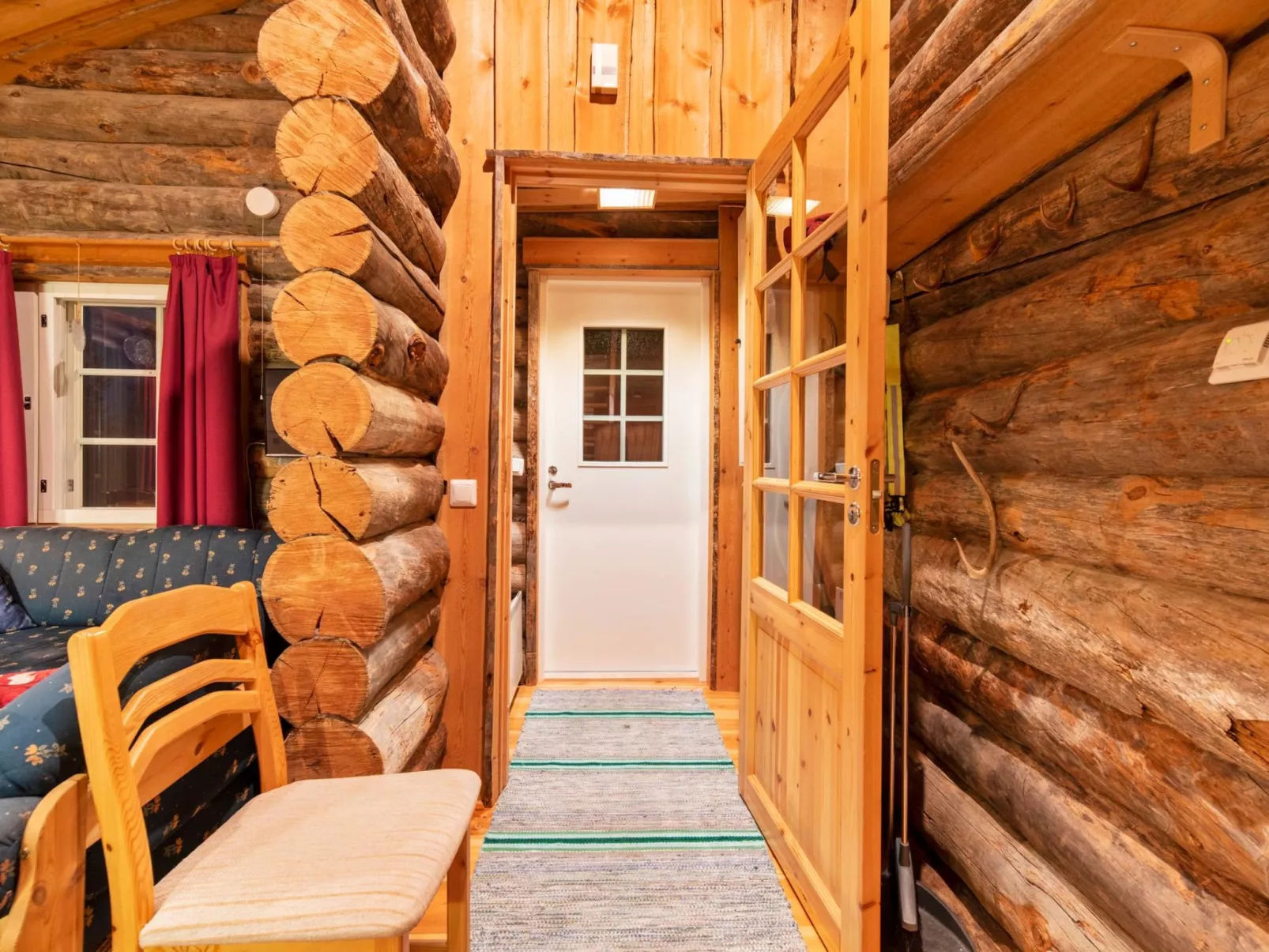 Lomaylläs d59 /palovaarankaarre 13 a-Dedans