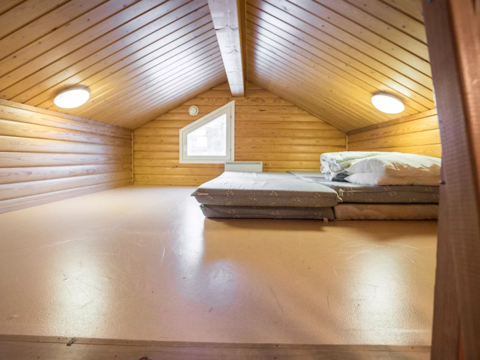 Nutukas/ylläksen lapikas-Drinnen