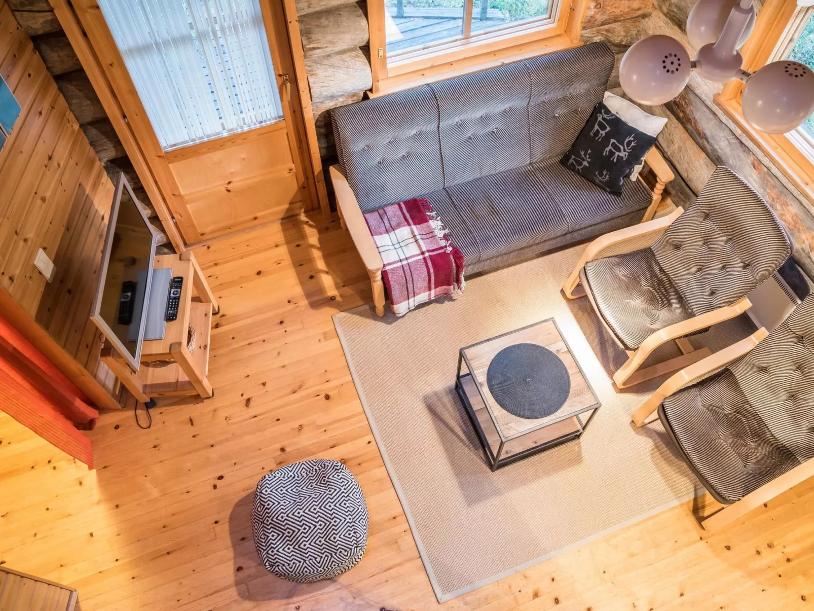 Ylläsparit as. 2-Drinnen