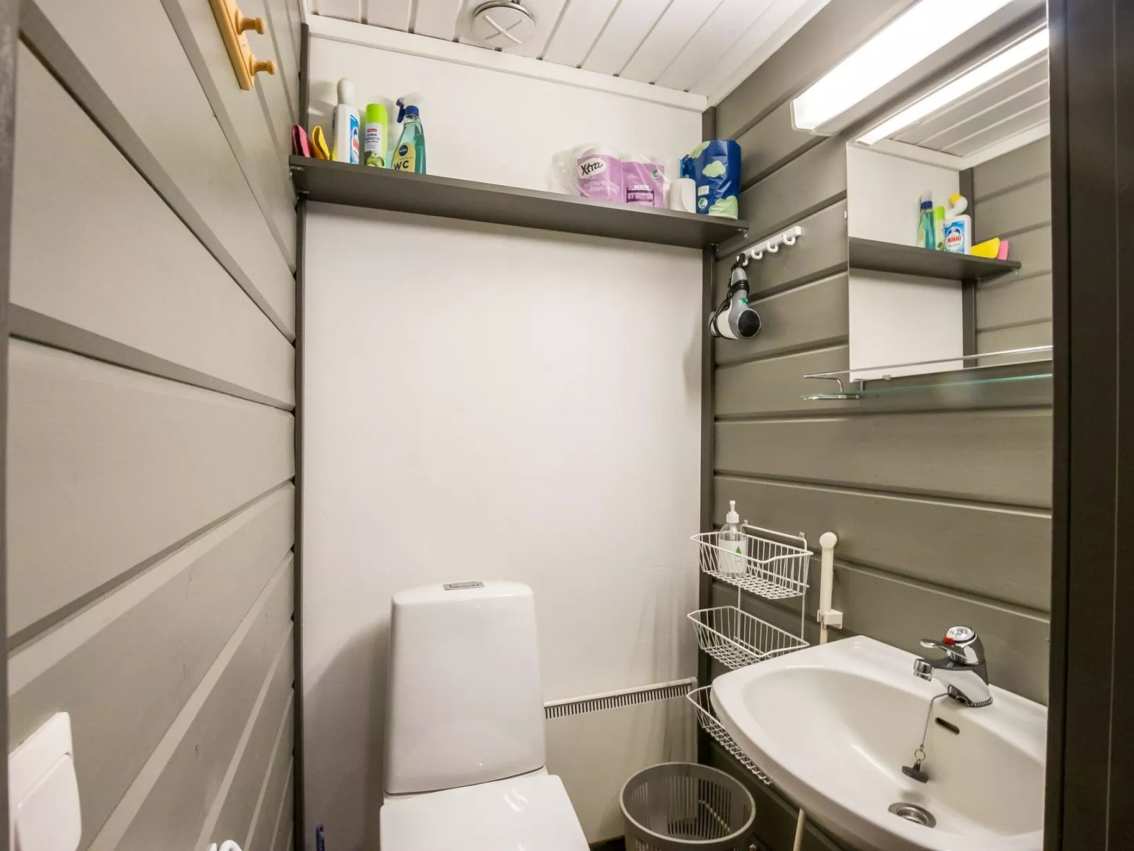 Lomaylläs f79 /palovaarankaarre 18b-Drinnen