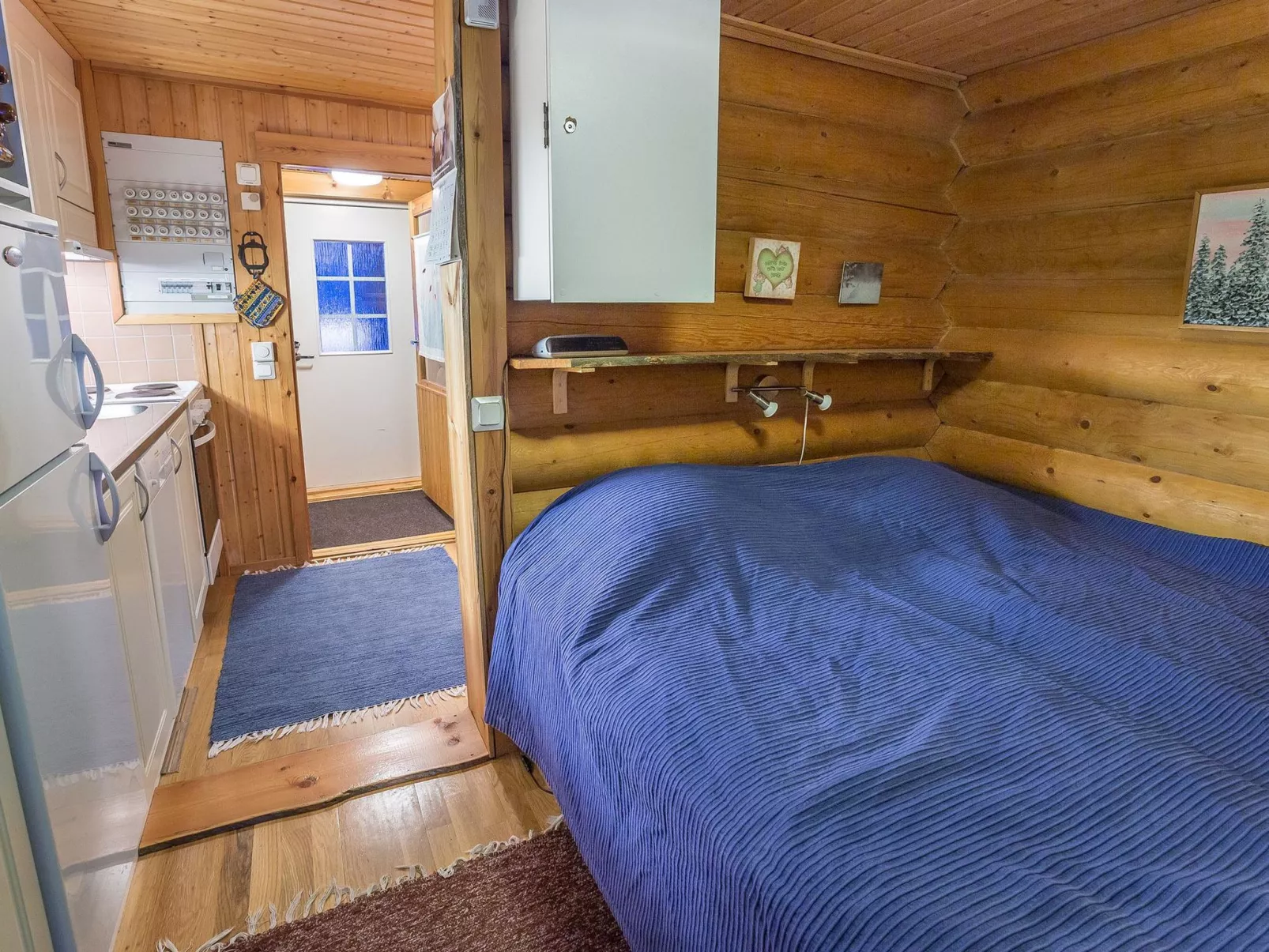 Harpan maja/mesimarja-Drinnen