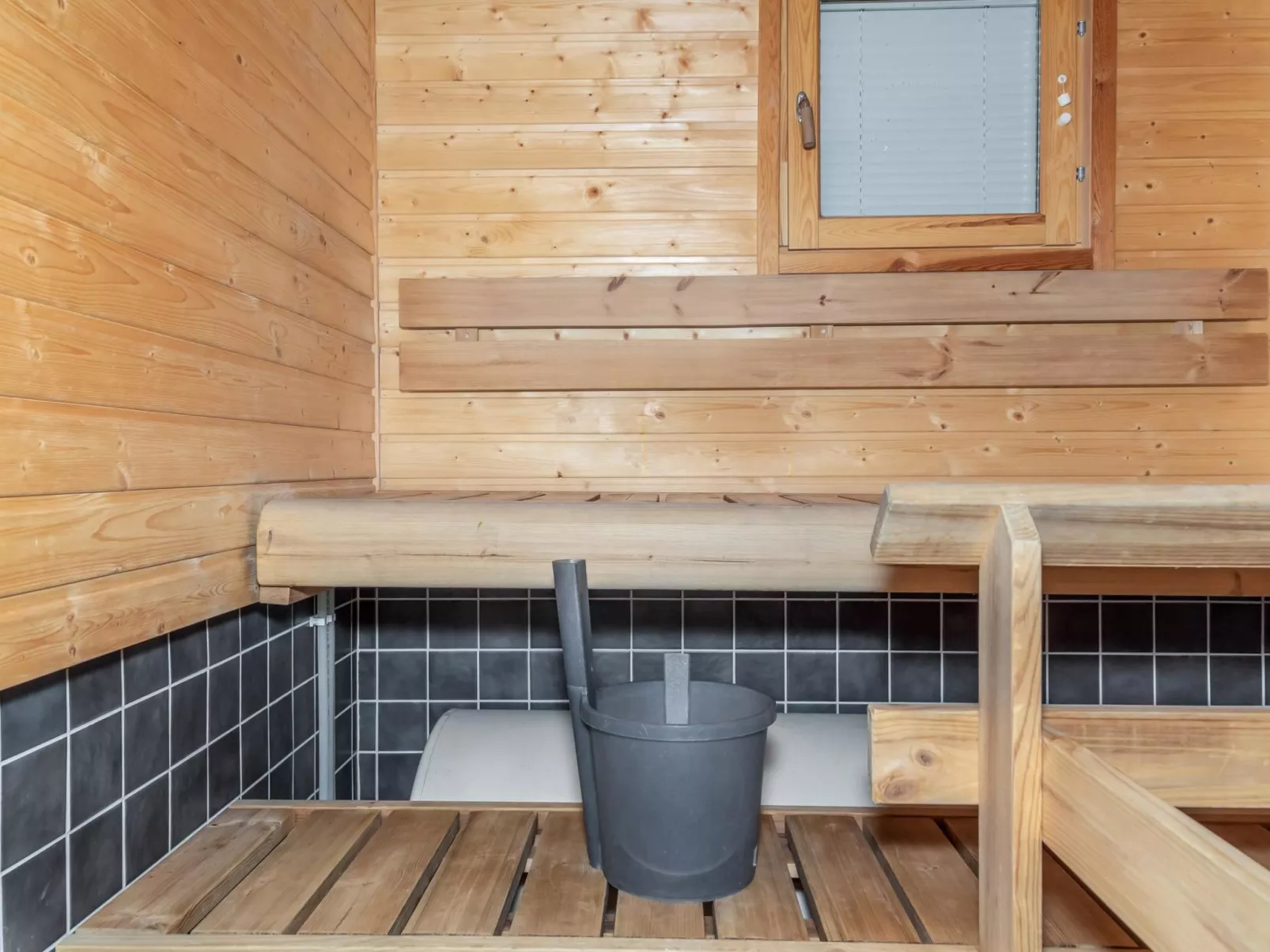 Ylläs-eeli green house c2-Drinnen