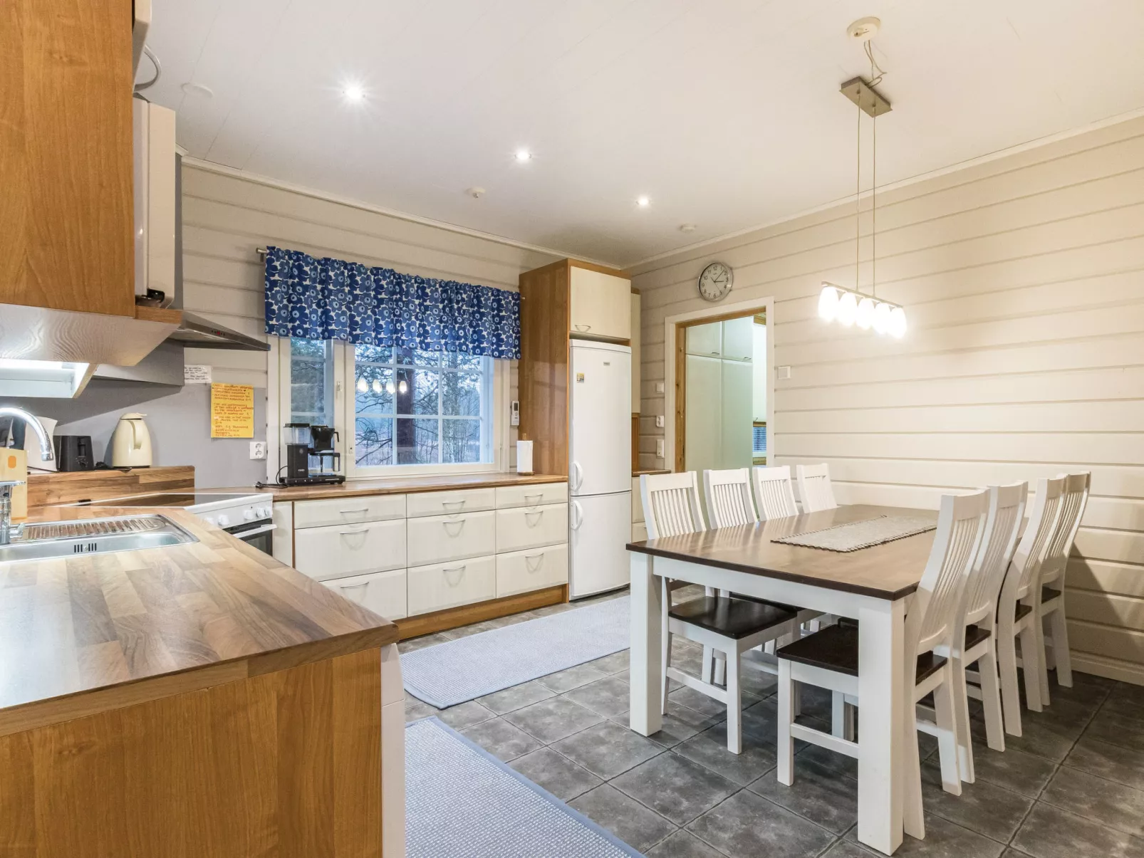 Tuulenpuuska-Drinnen