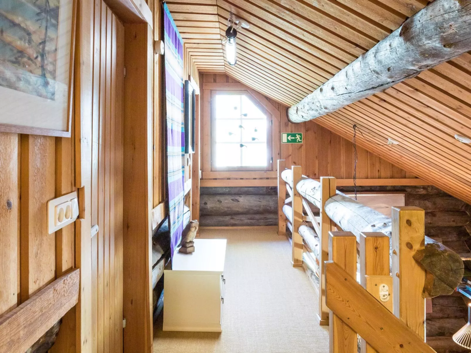 Ylläspollu a-Dedans