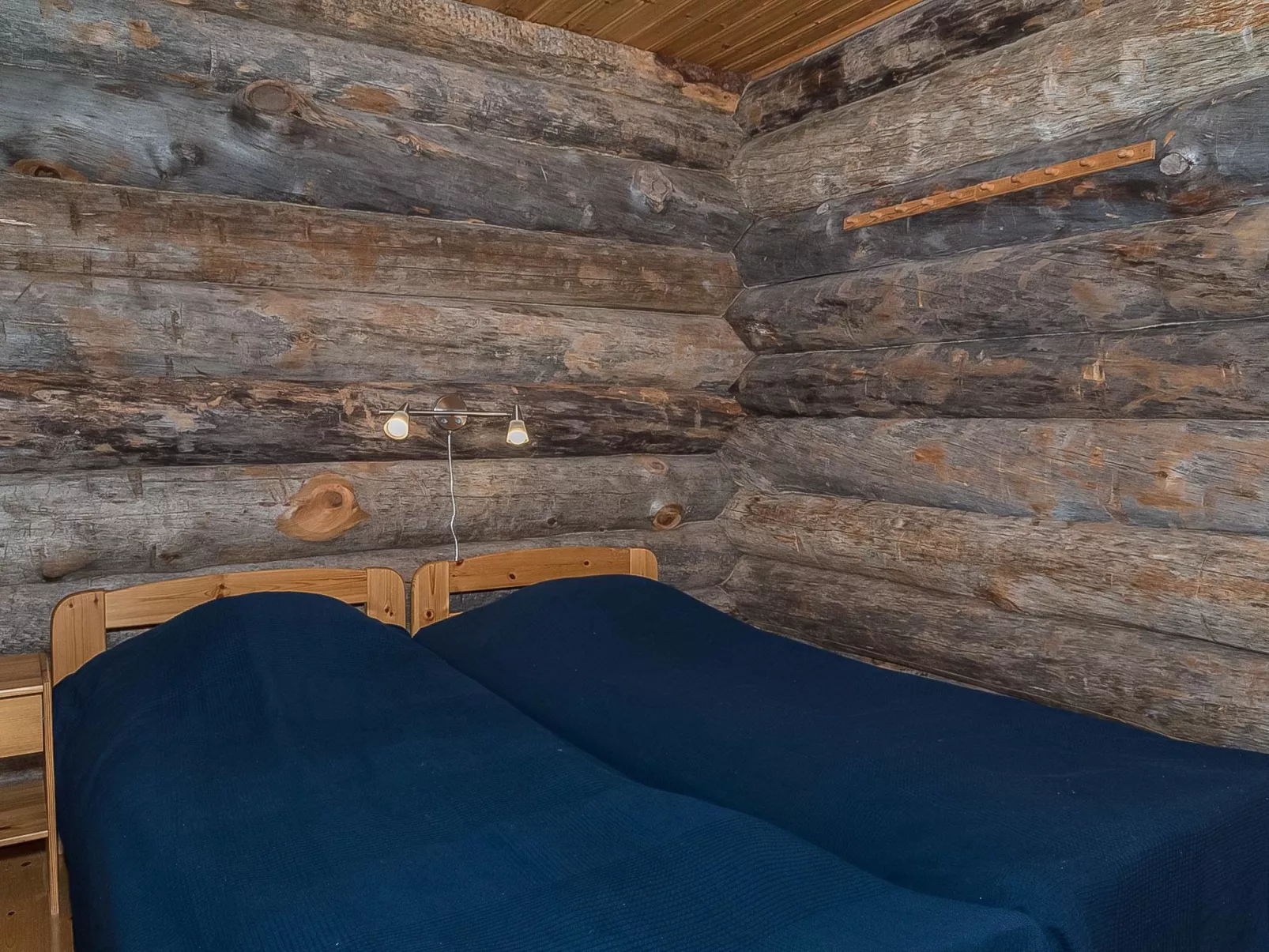 Ahmanportti 2-Inside