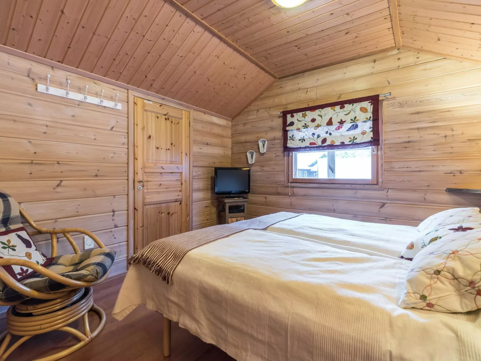 Ylläs outa 1-Dedans