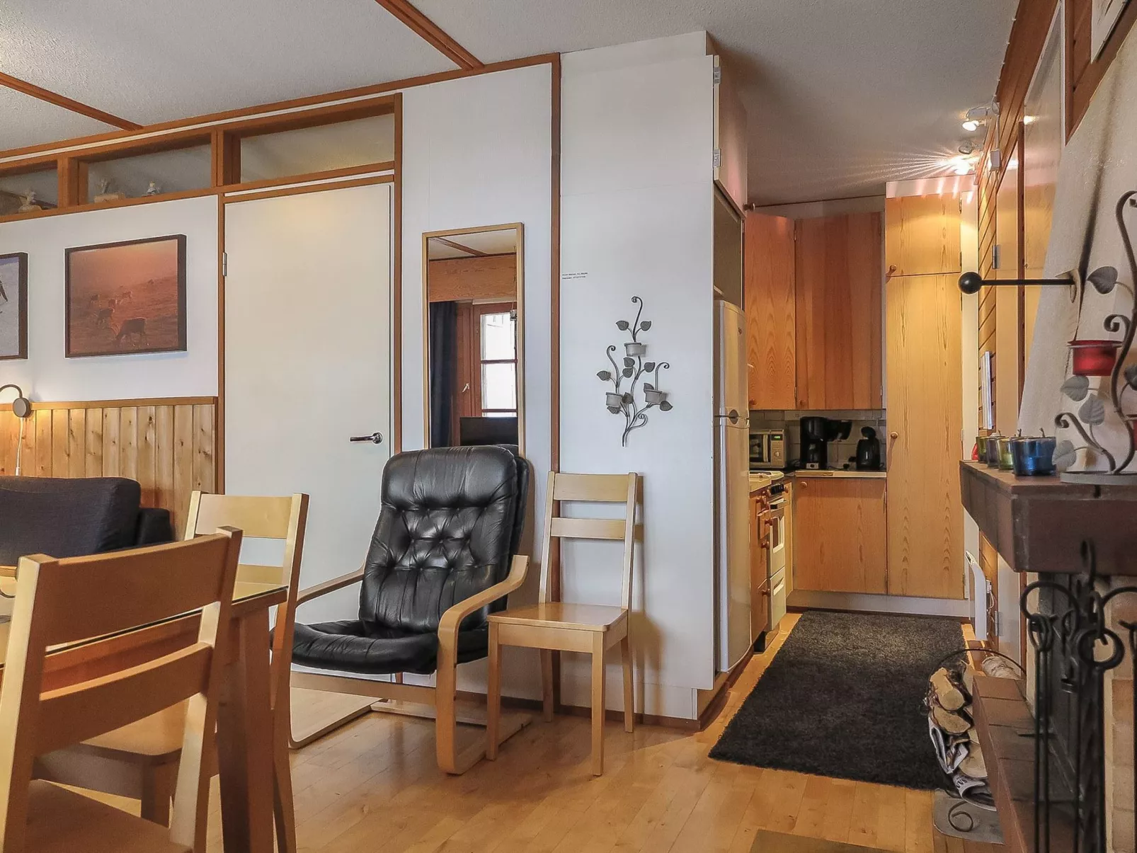 Saariselän väärtin kammi 1-Drinnen