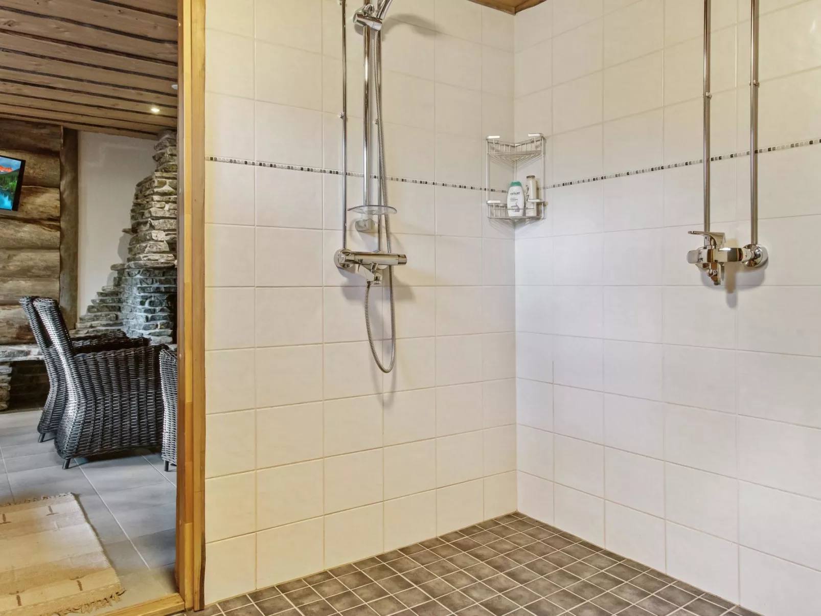 Luostakka iso-Inside