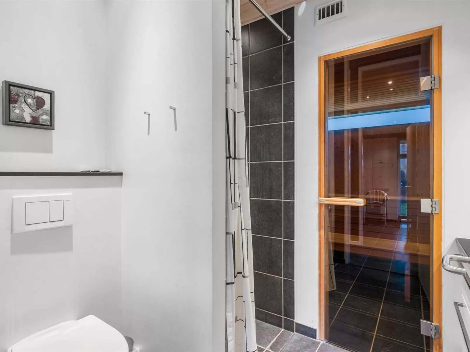 "Erlinda" - 600m from the sea-Inside