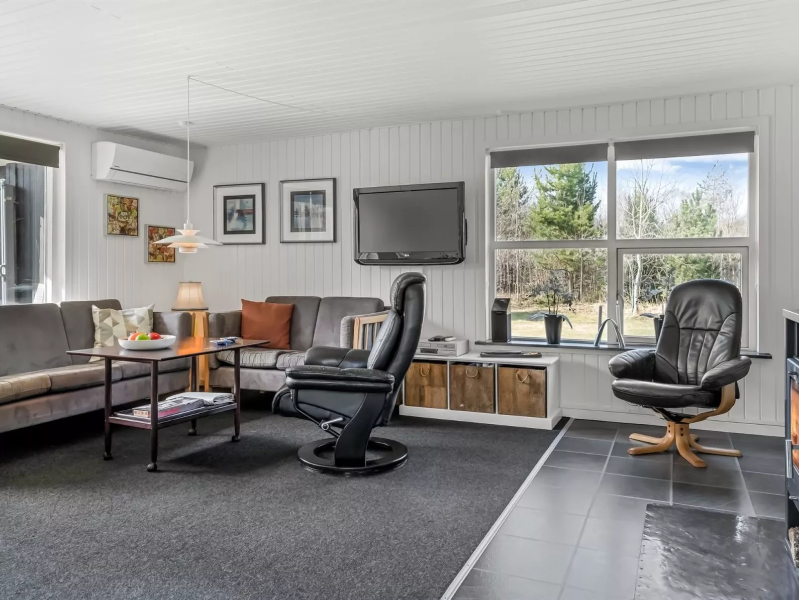 "Randulf" -  from the sea-Dedans