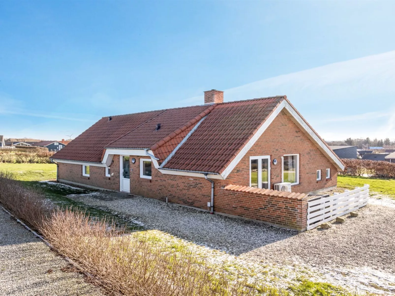 "Nikolce" - 300m to the fjord-Draußen