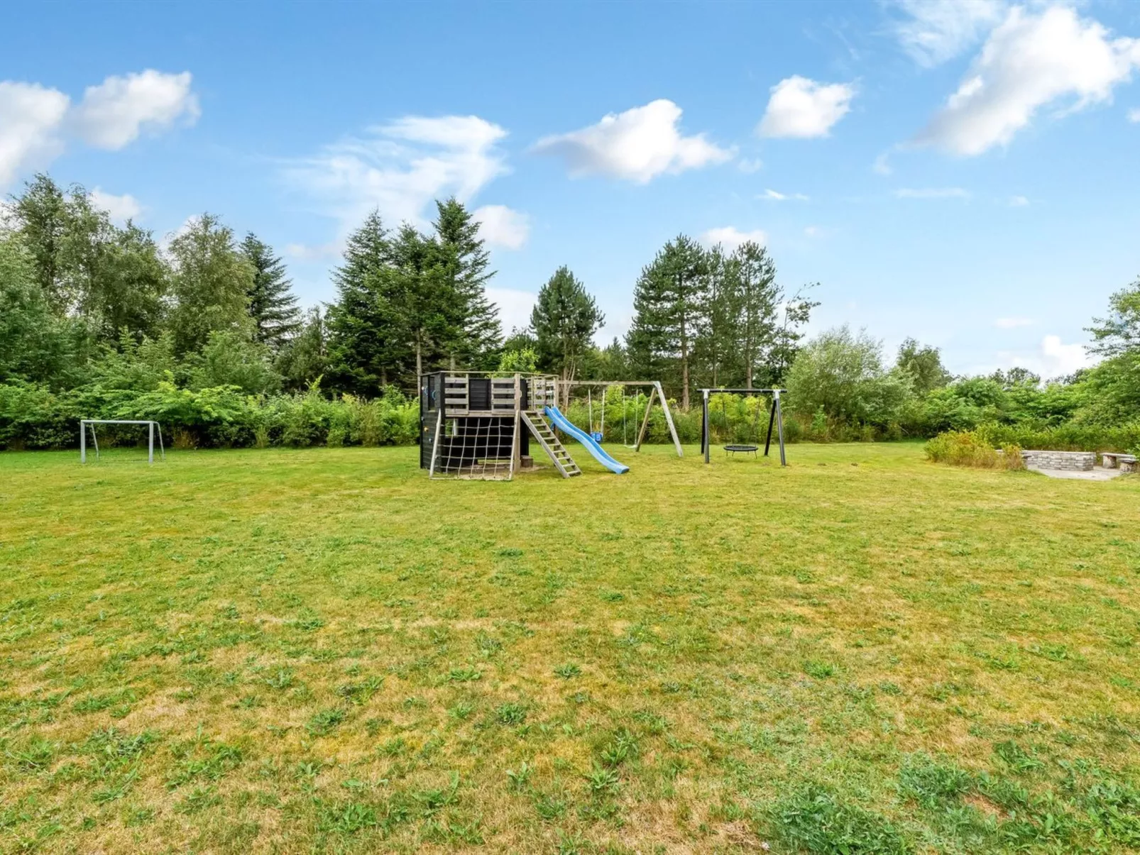 "Sunna" - 1.2km from the sea-Outside