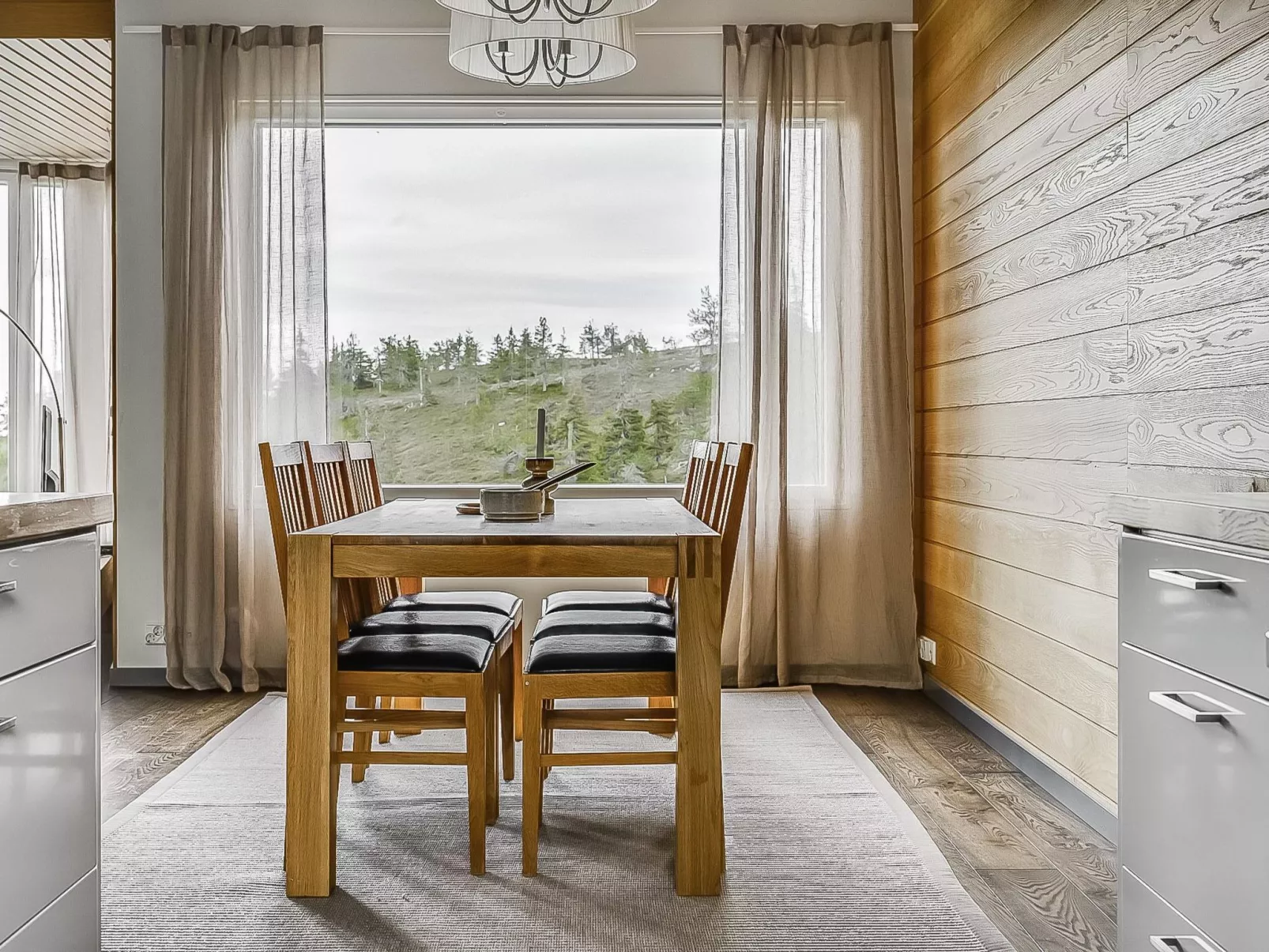 Rukavuorenhuippu 23 b-Dedans