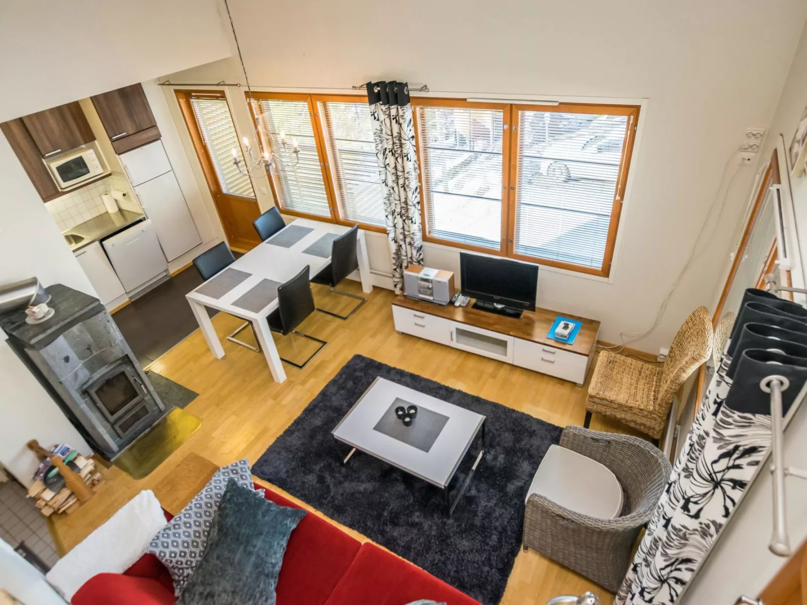 Kesä-iikka c6-Inside