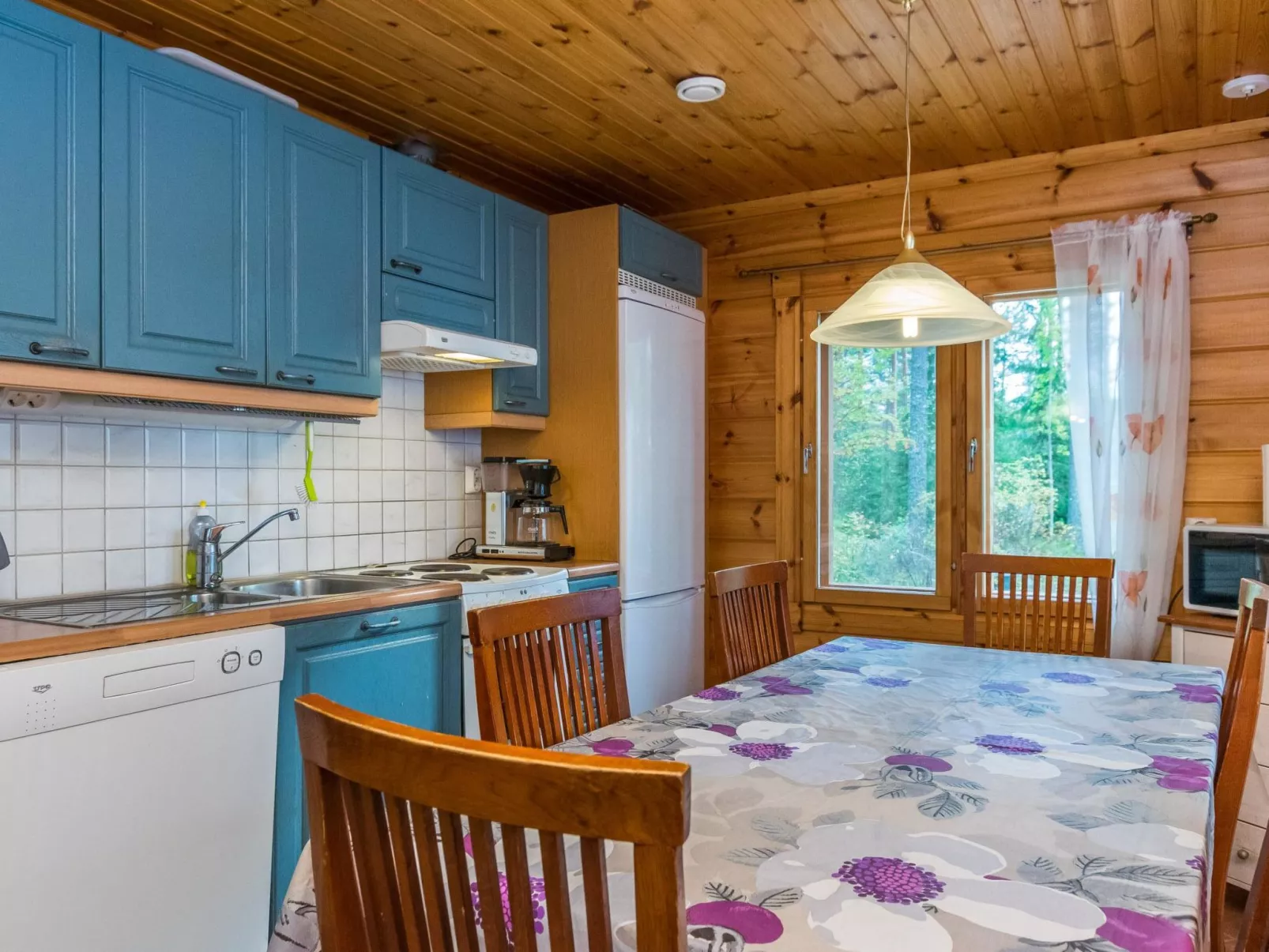 Metsola / huilinpaikka-Dedans