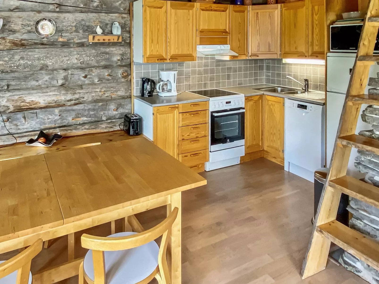 Sallanhelmi a2-Dedans