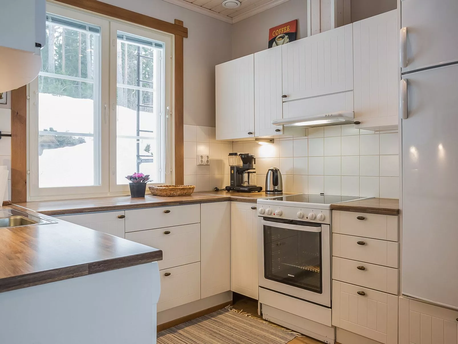 Villa kukkula-Drinnen