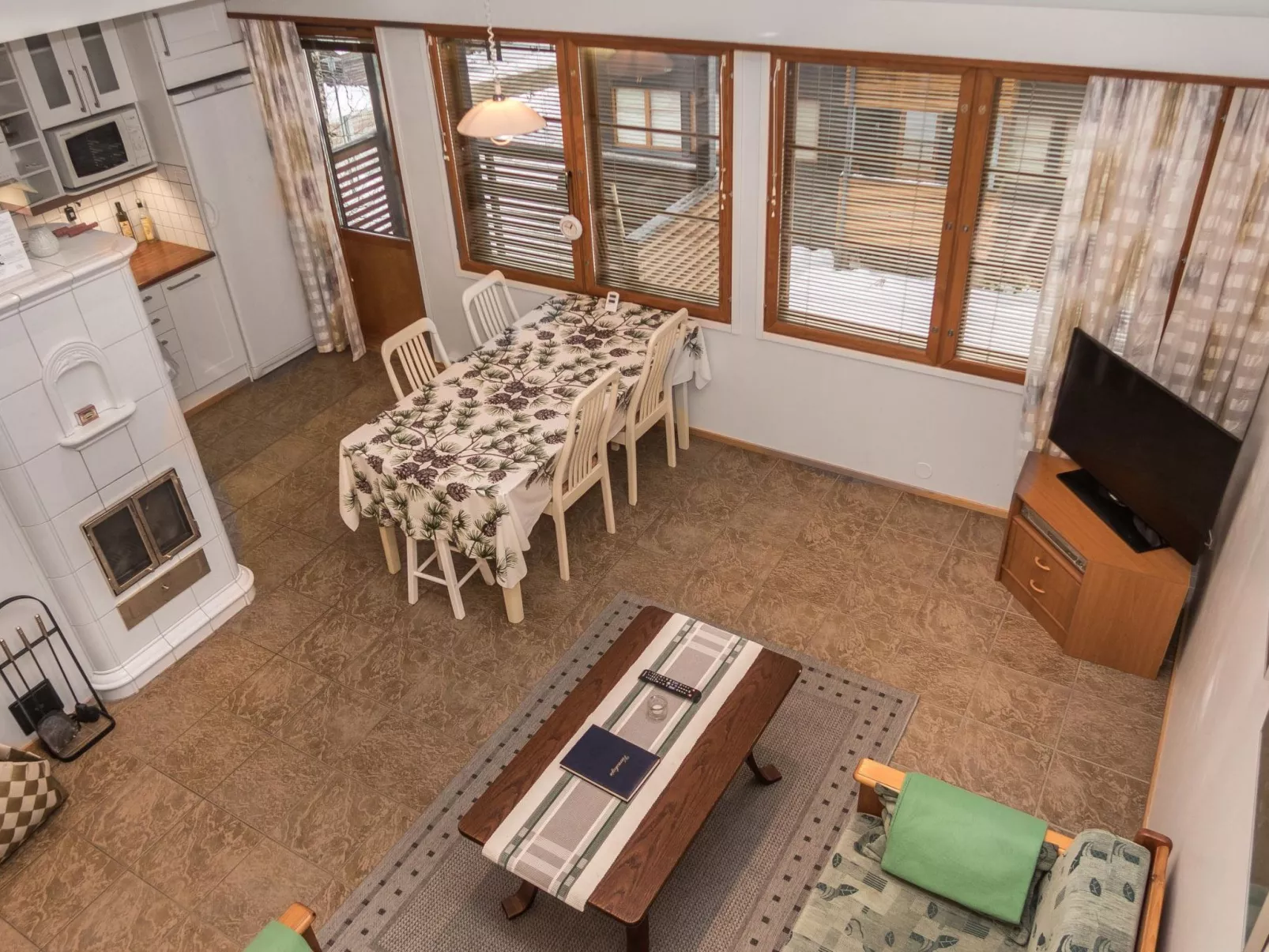 Karhunvartijan linna b14-Inside