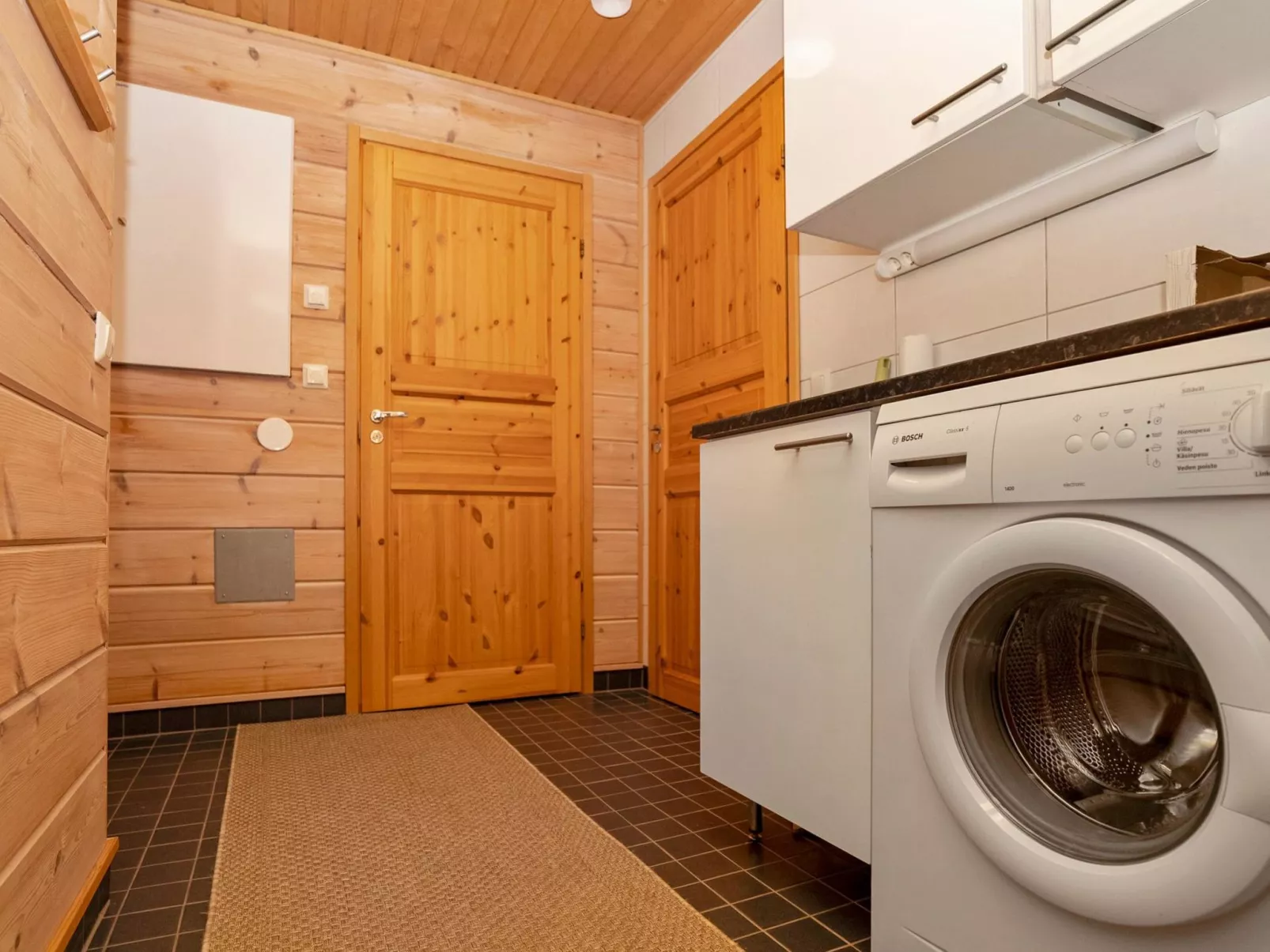 Ihtingin koskikara-Dedans