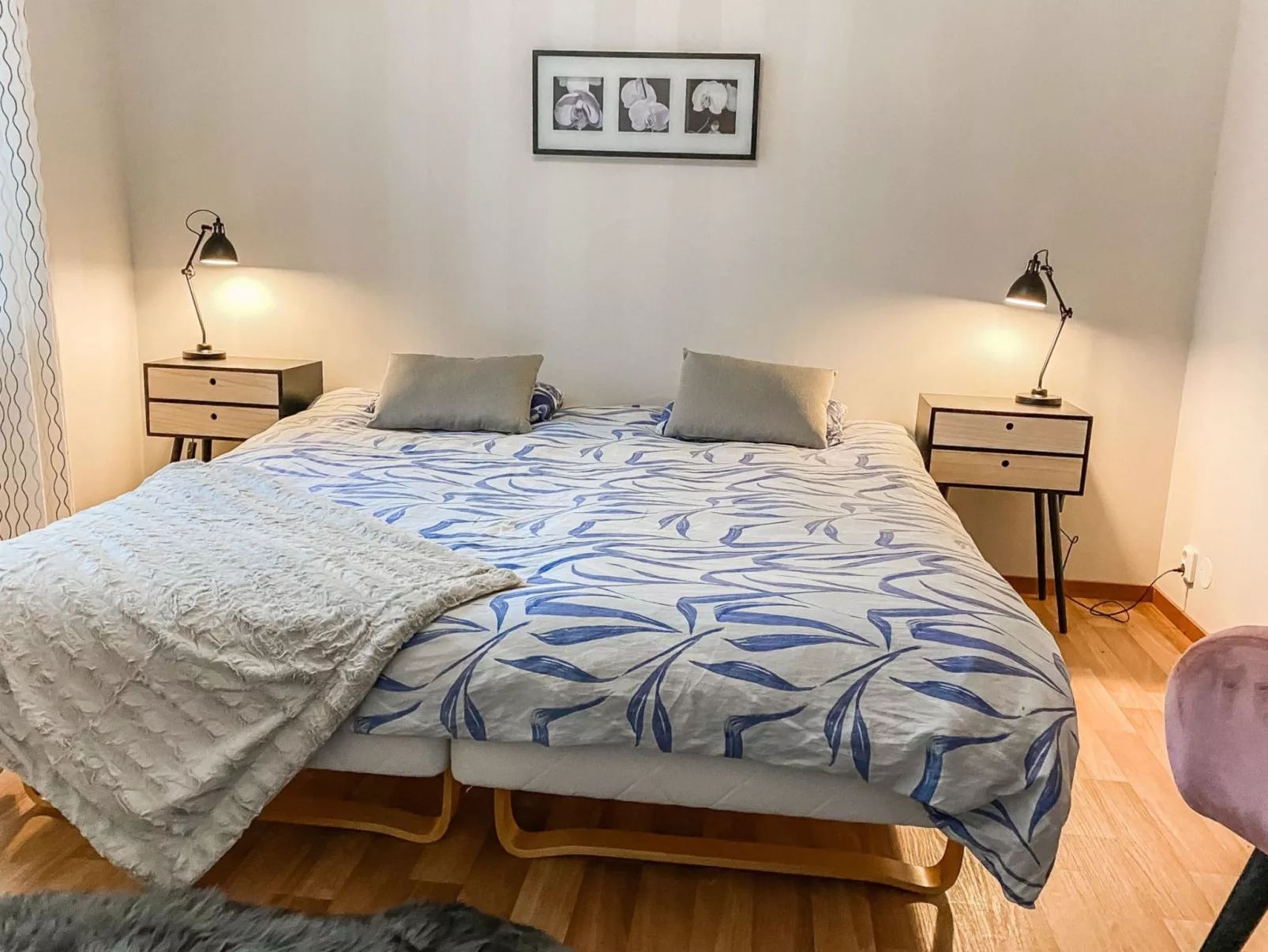 Iso-karpalo a-Dedans