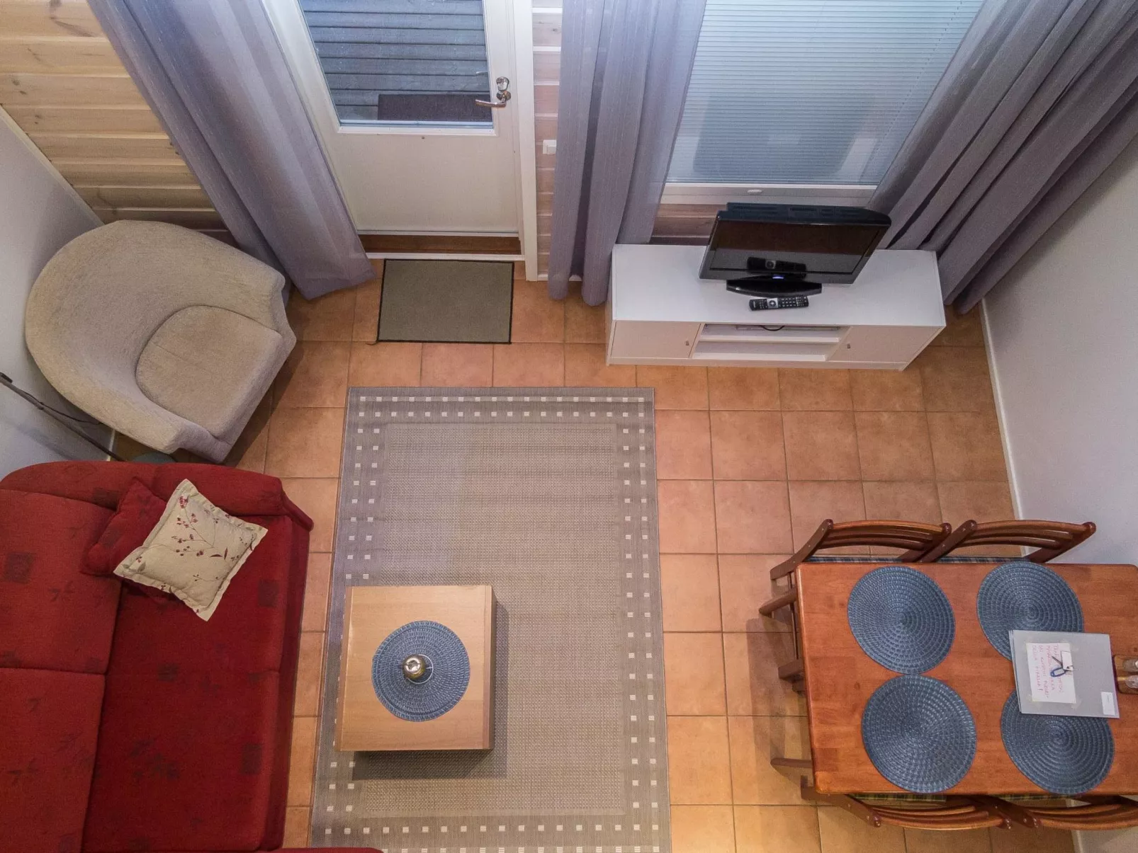 Karitahko a 2-Dedans