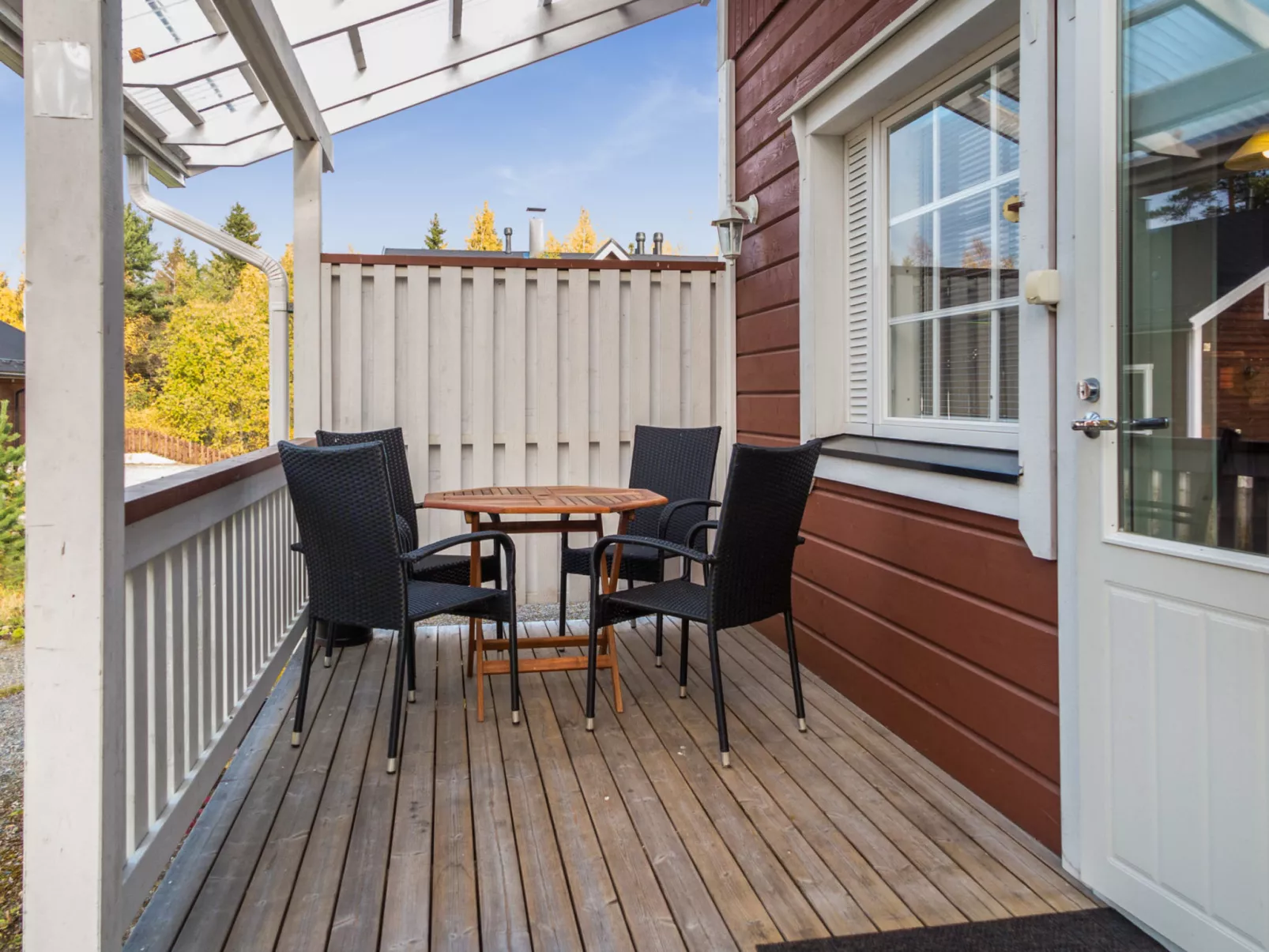 Karitahko a 8-Dedans