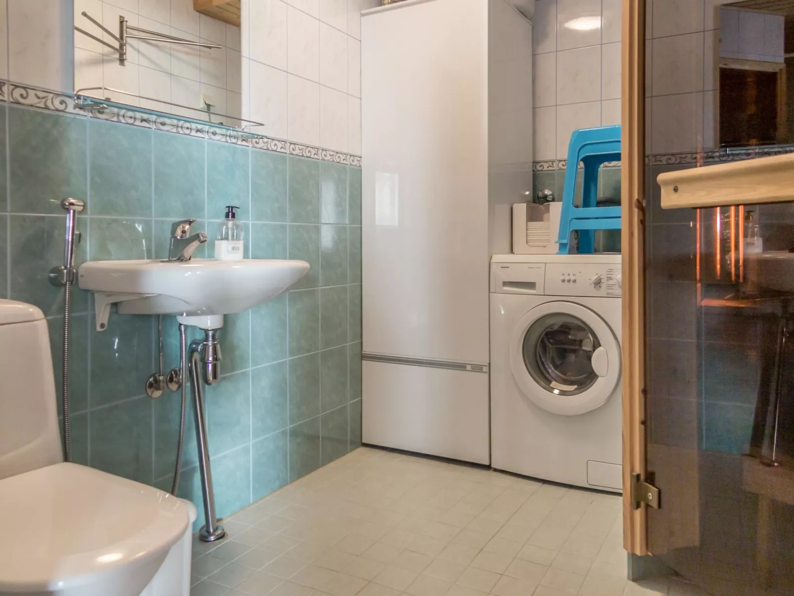 Peiponpesä b-Dedans