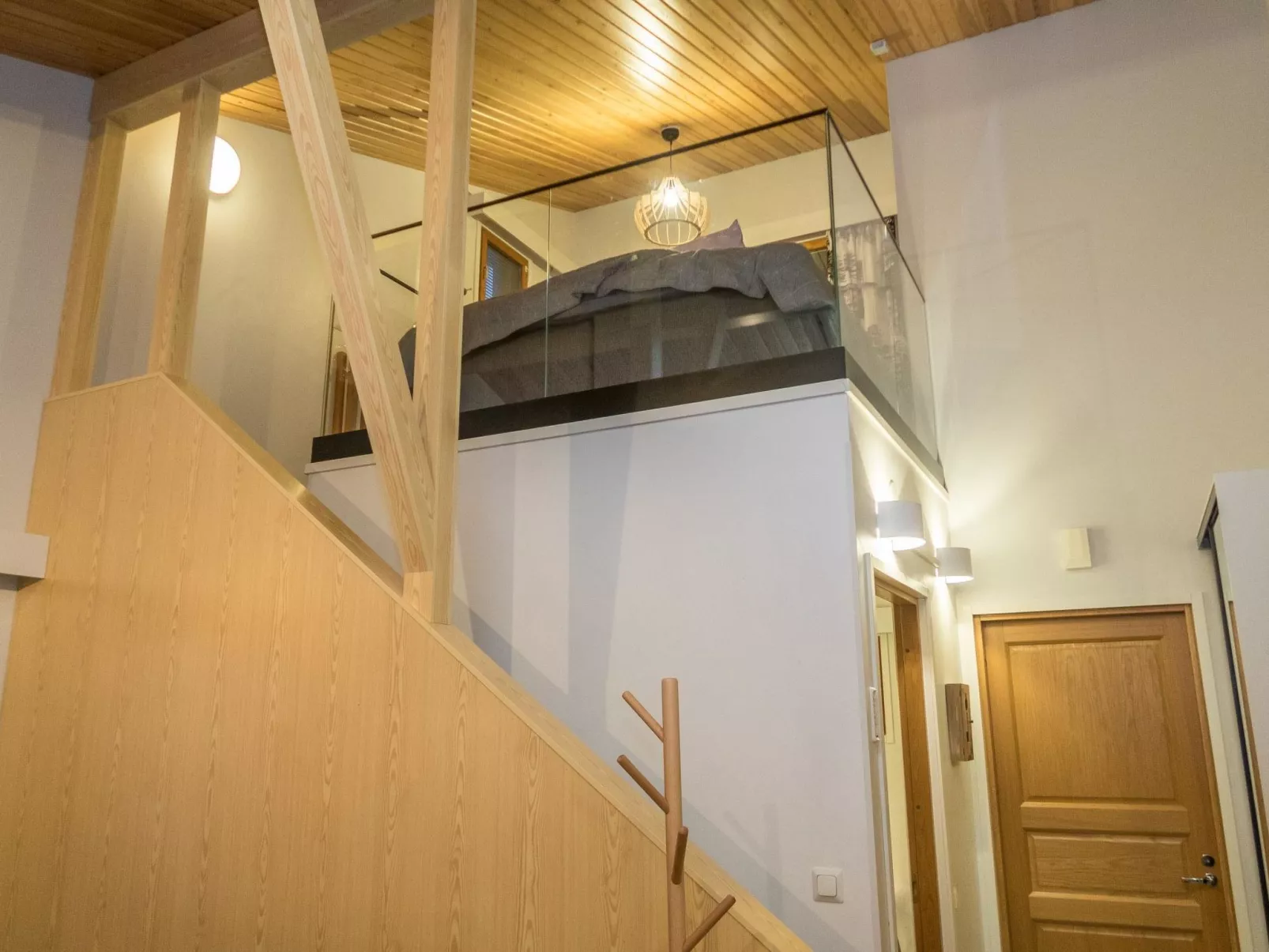 Karhunvartijan linna c24-Inside