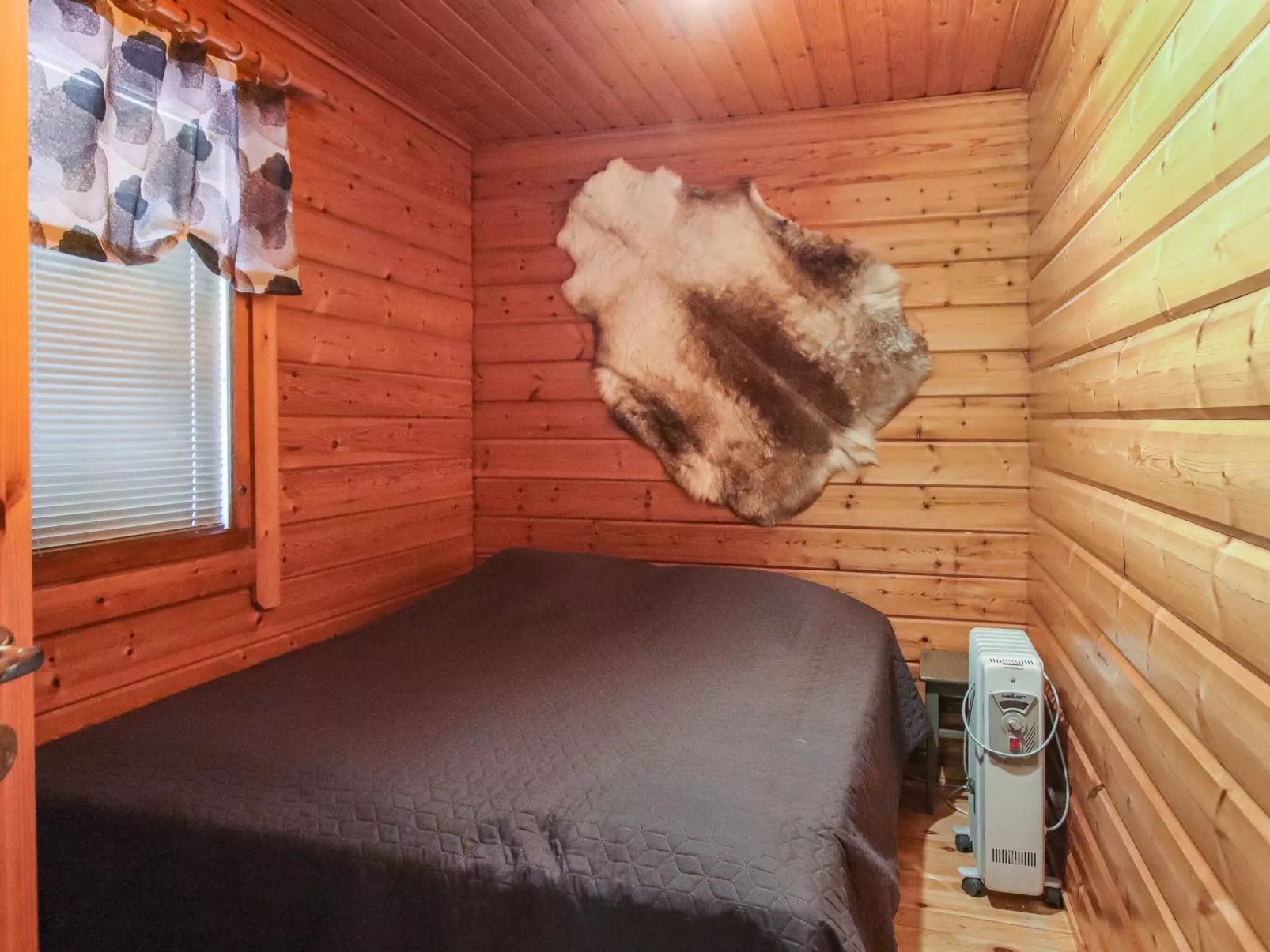 Aurinkoalppi 11a paritalon yläkerta-Dedans