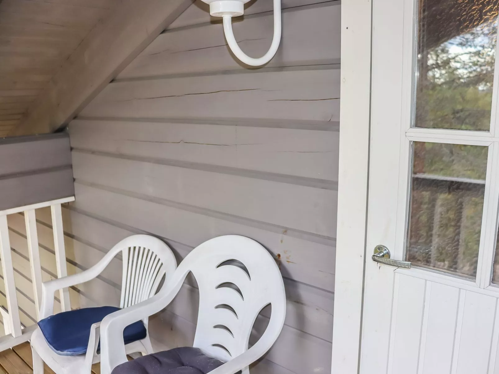 Hallanhelmi a paritalo-Dedans