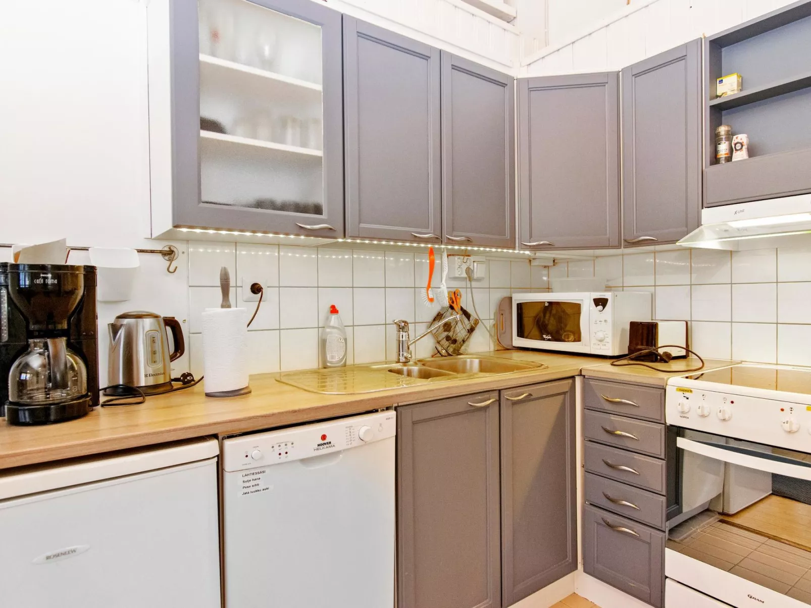 Hallantytär b3 paritalo-Inside