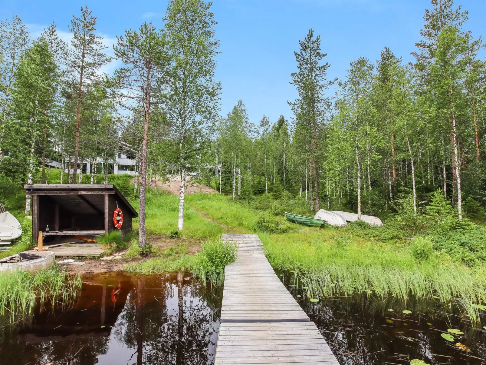 Taukotuli 4 paritalon alakerta-Dedans