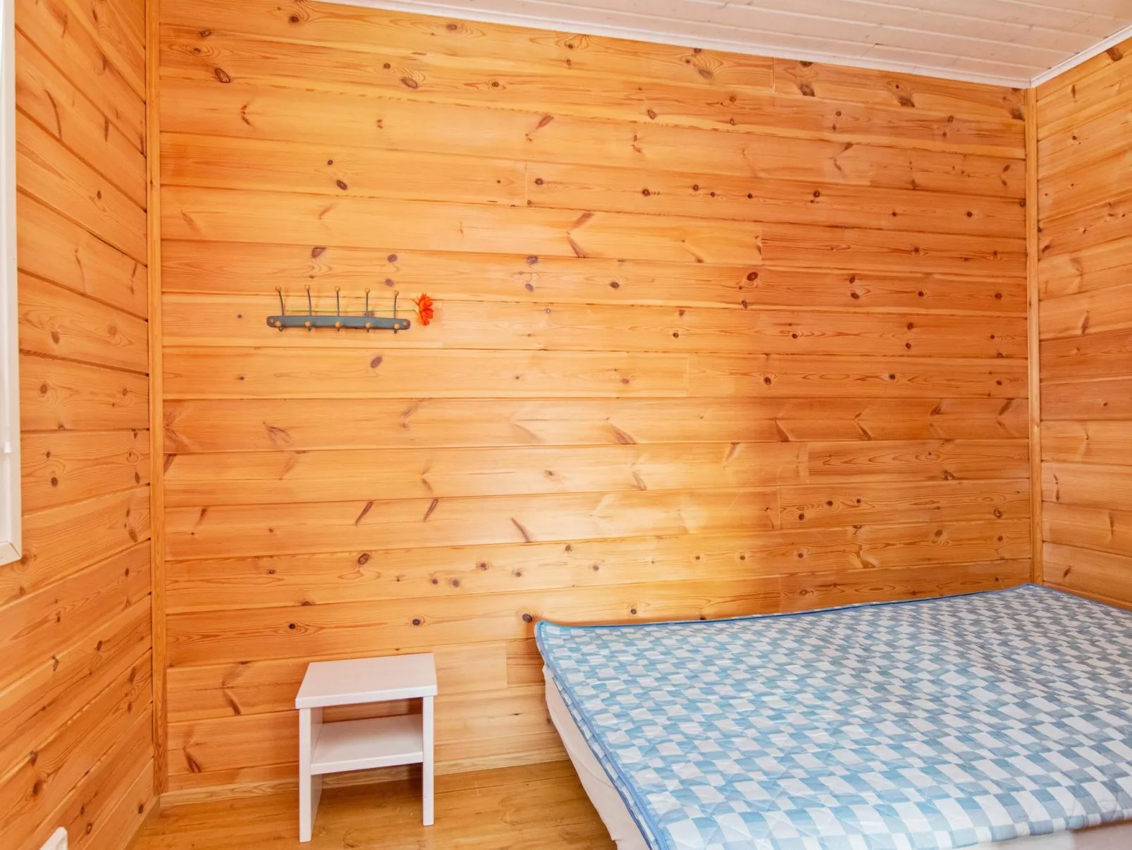 Hallan paroni a paritalo-Dedans