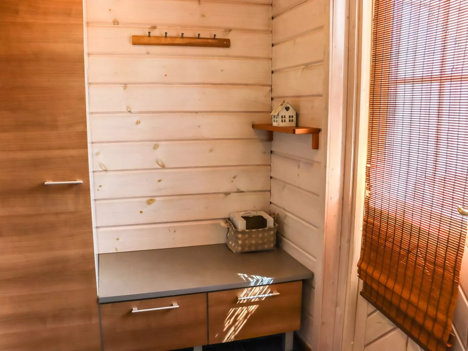 Aurinko-saaga 5 paritalo-Dedans