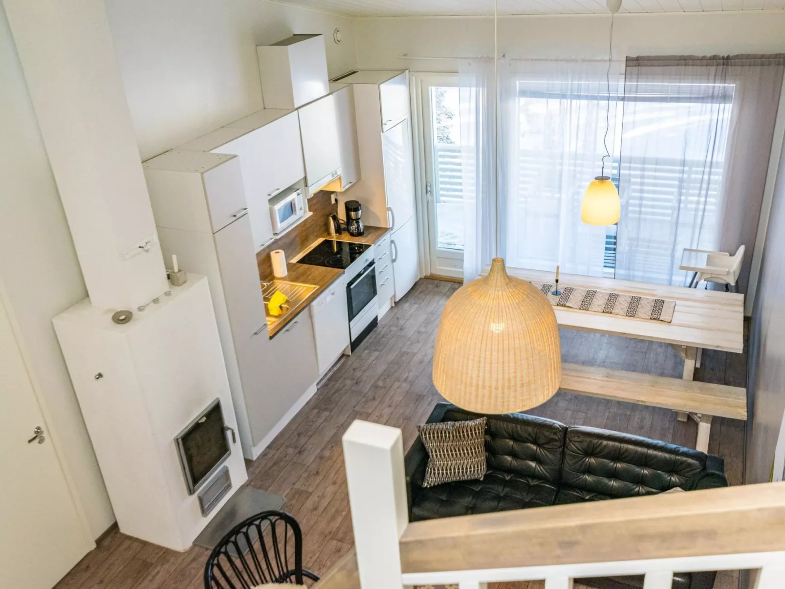 Skivillas 78 ukkohalla (1)-Dedans